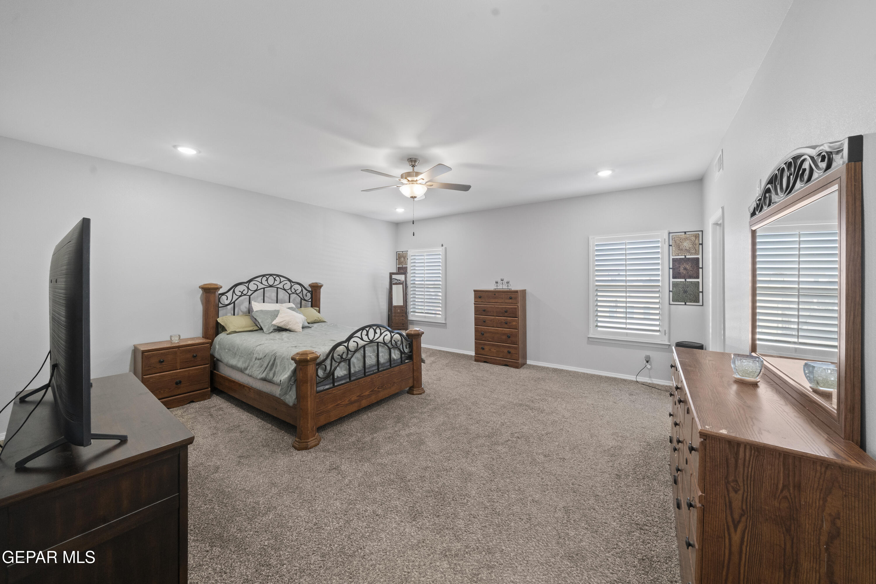 14633 CIAMBRIELLO Avenue