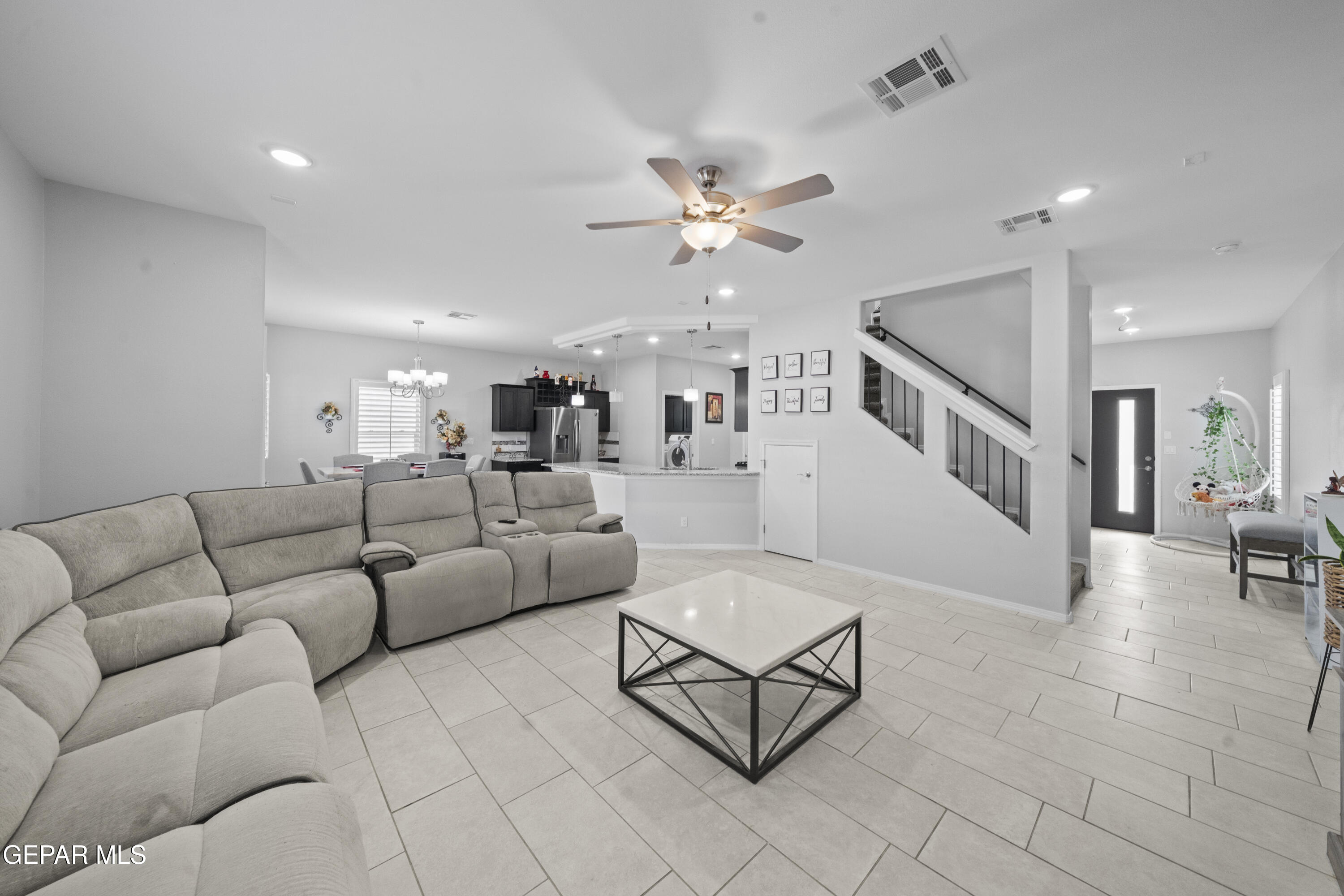 14633 CIAMBRIELLO Avenue