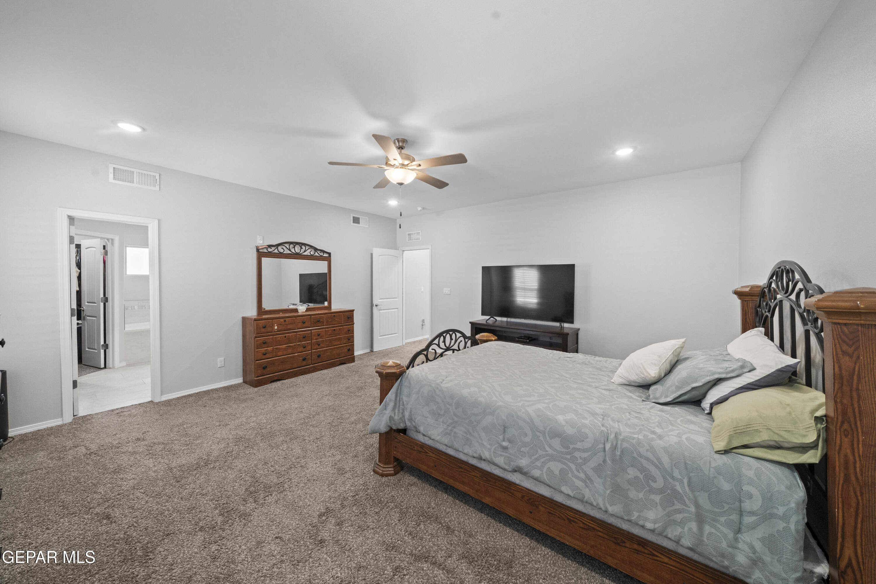 14633 CIAMBRIELLO Avenue