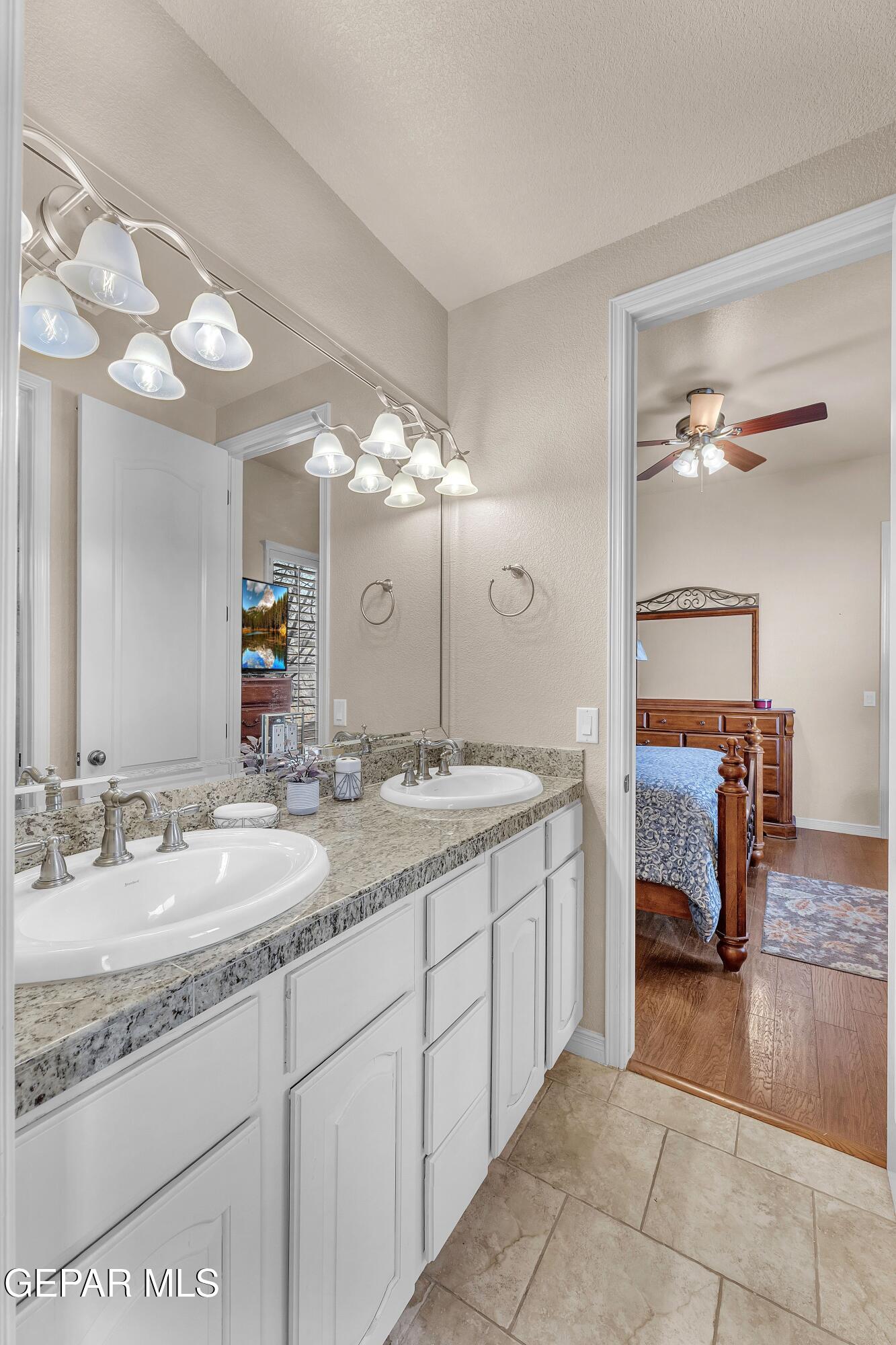 3336 TIERRA ALMA Lane