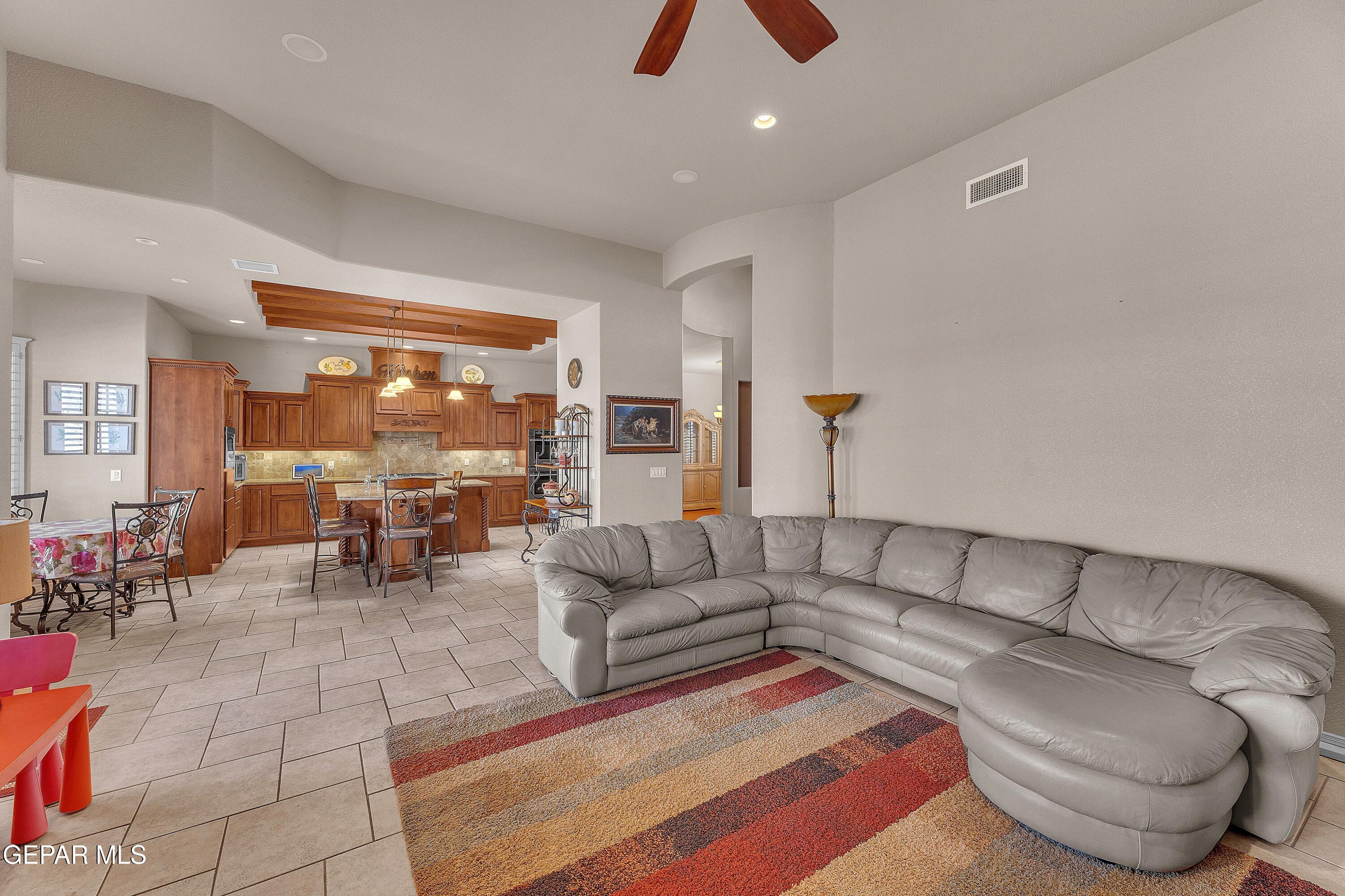 3336 TIERRA ALMA Lane
