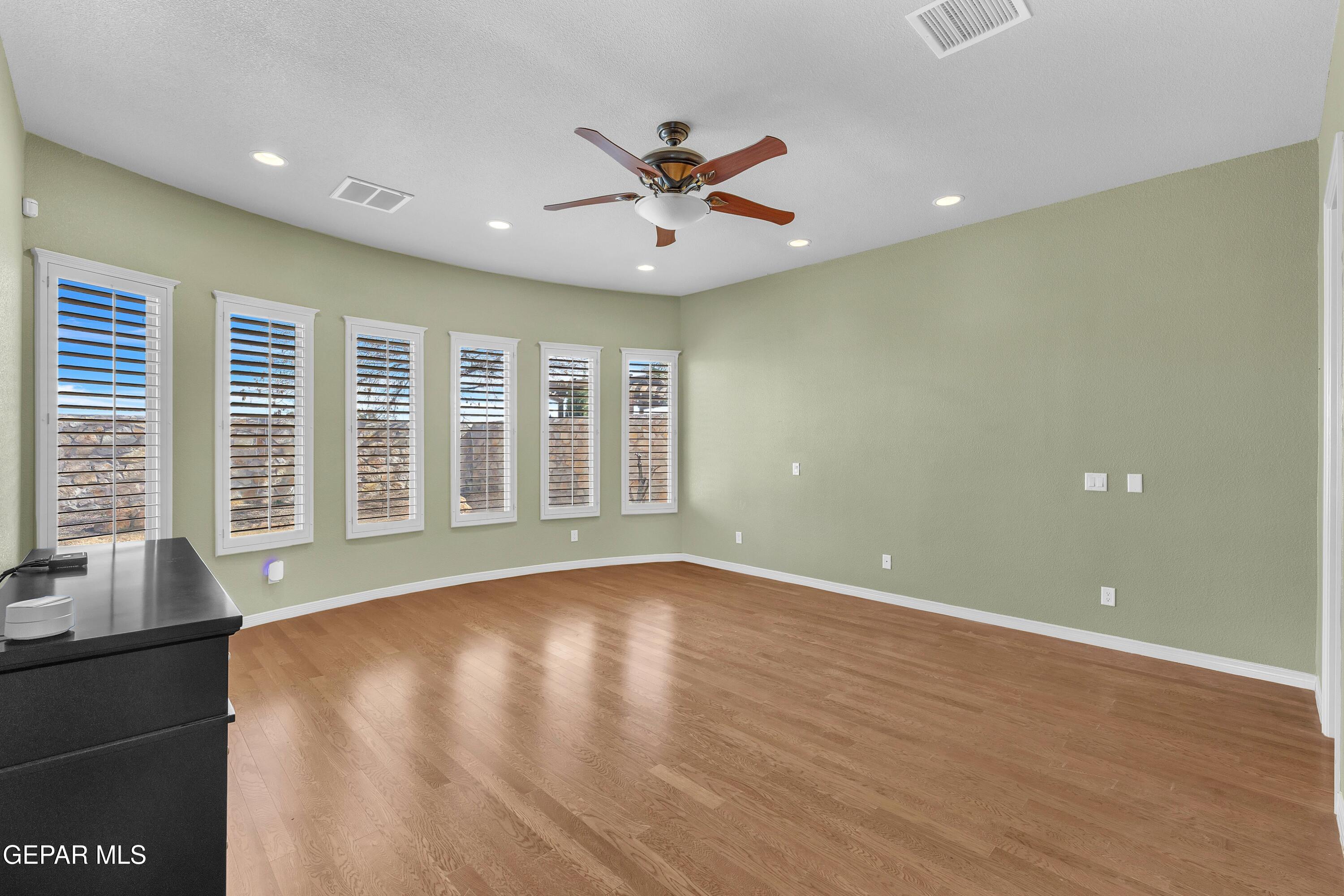 3336 TIERRA ALMA Lane