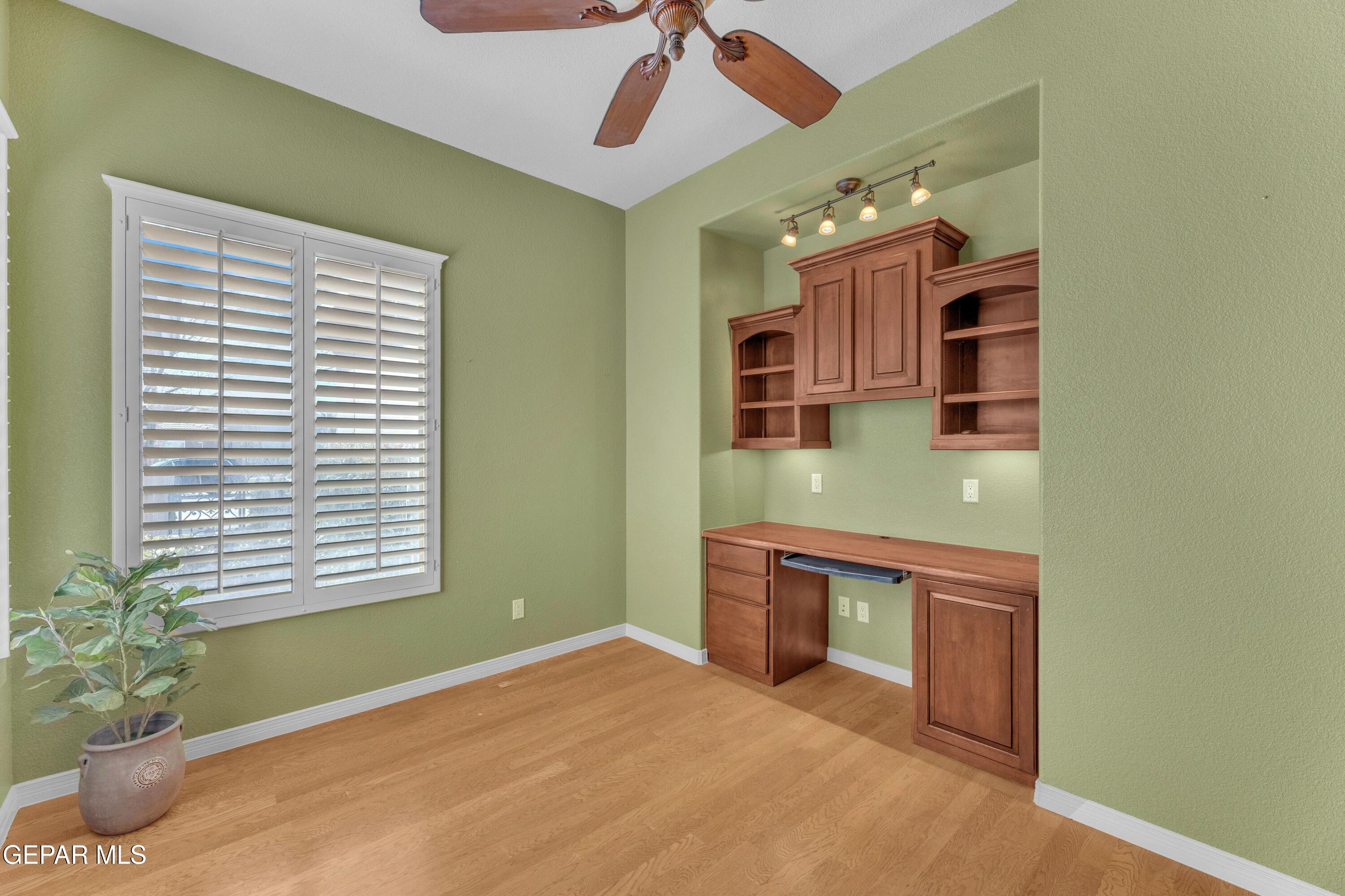 3336 TIERRA ALMA Lane