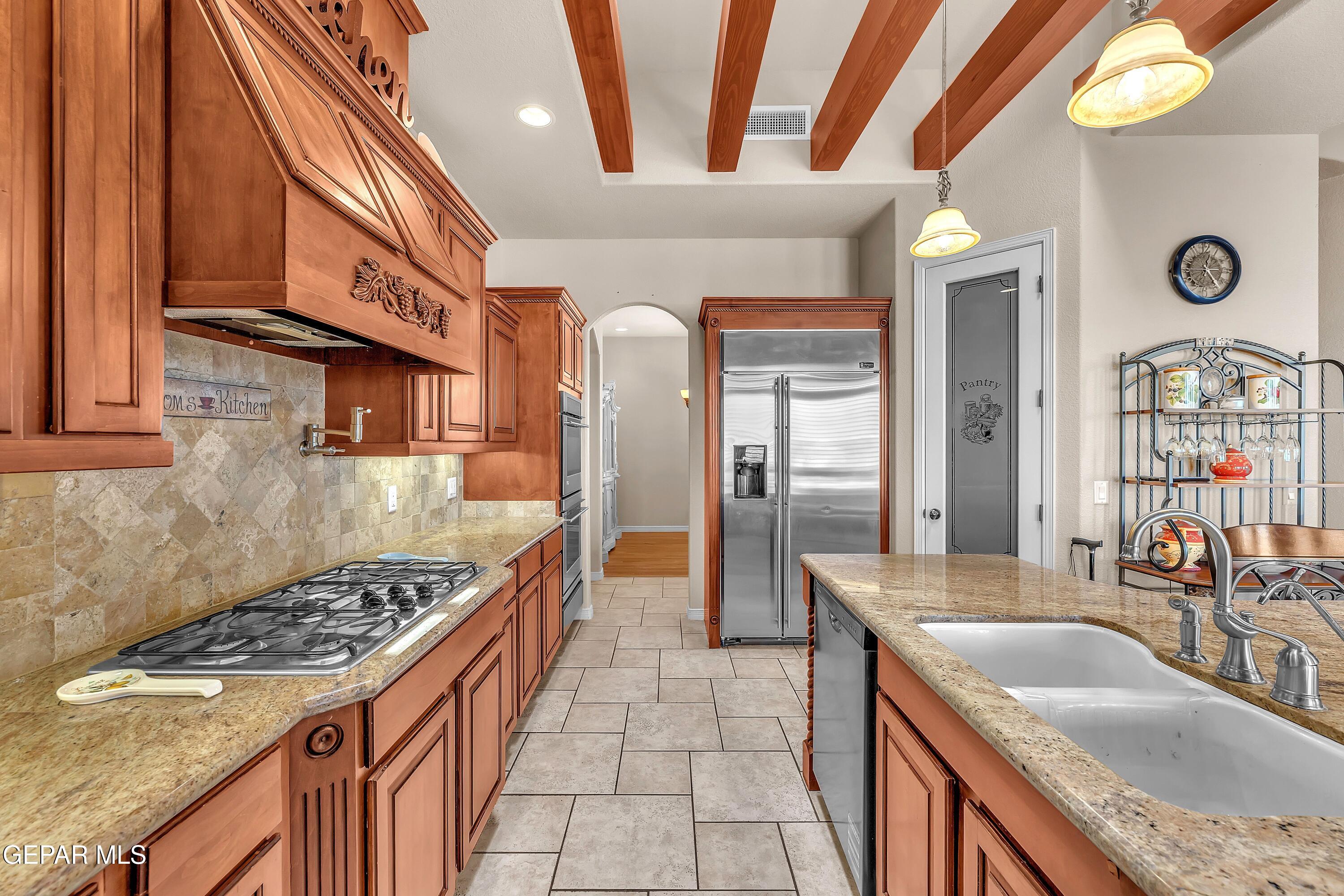 3336 TIERRA ALMA Lane