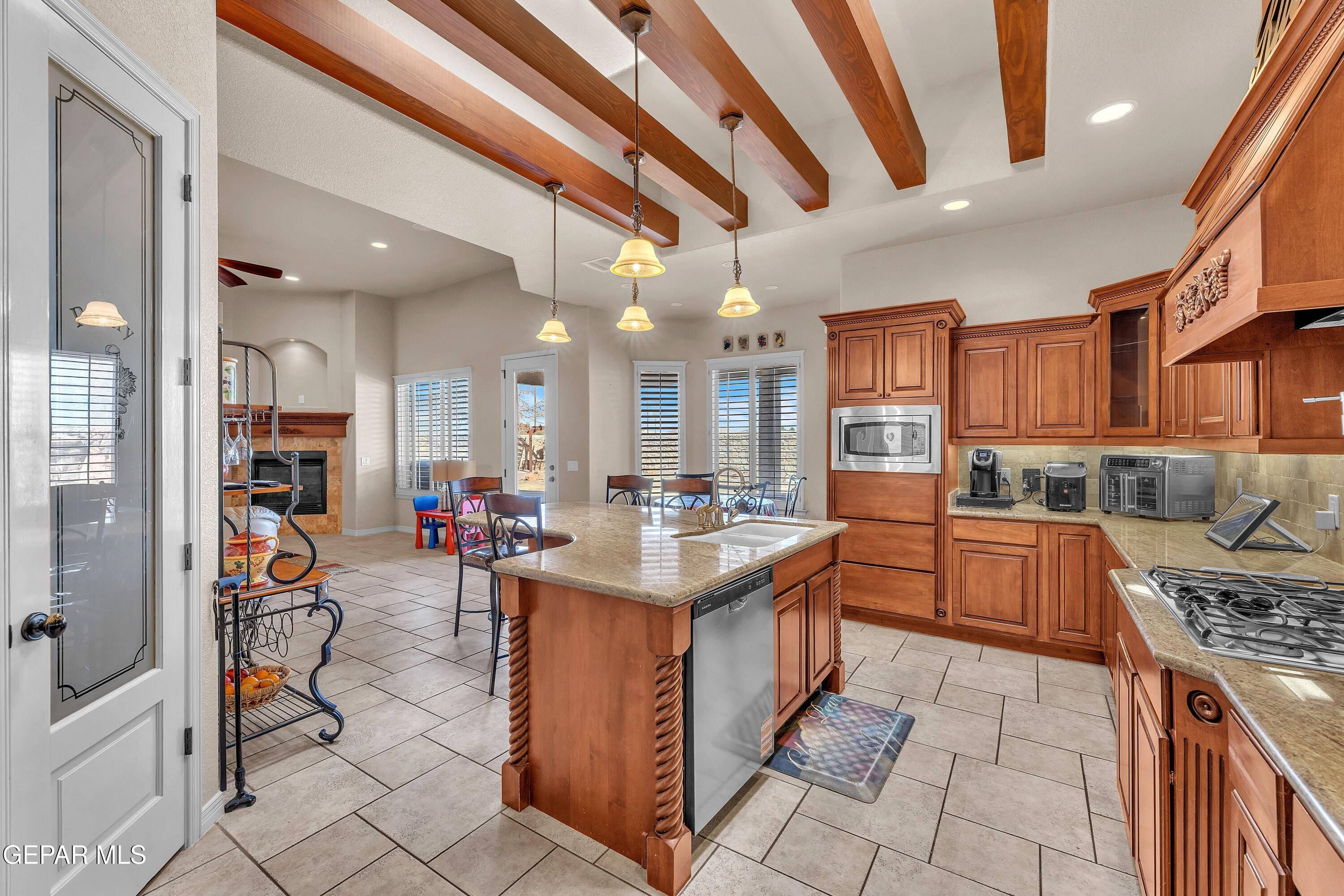 3336 TIERRA ALMA Lane