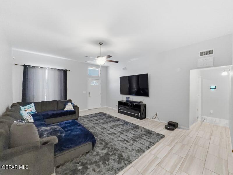 13828 Summer Story Avenue