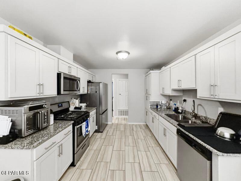 13828 Summer Story Avenue