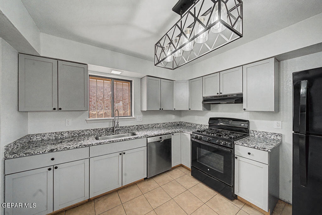 4543 CROTON Circle