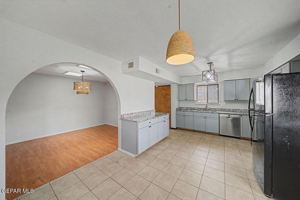 4543 CROTON Circle