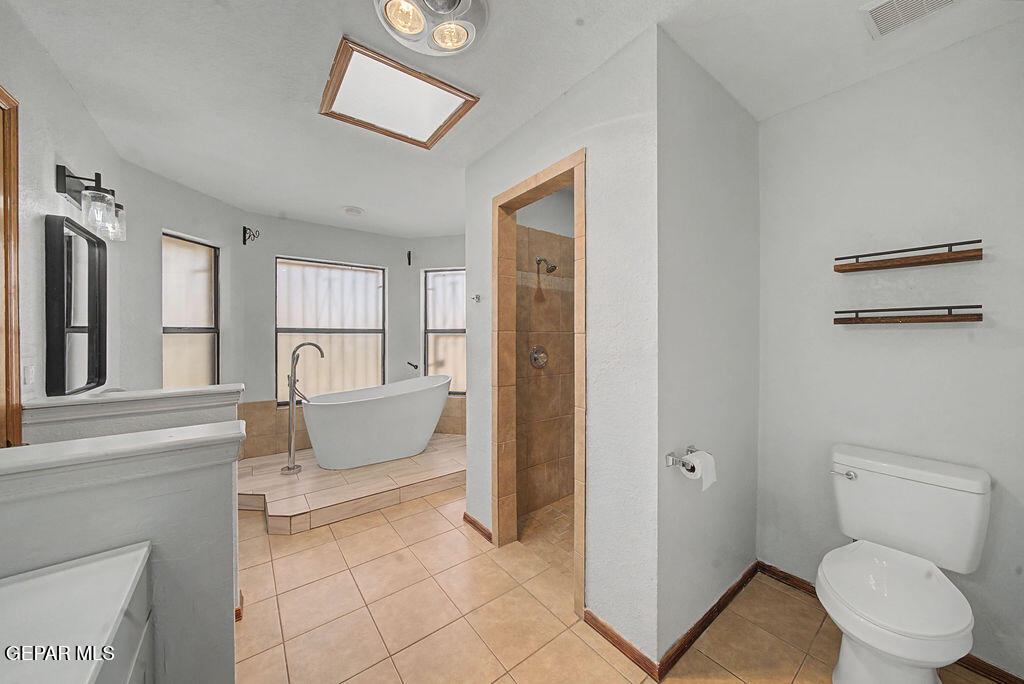 4543 CROTON Circle