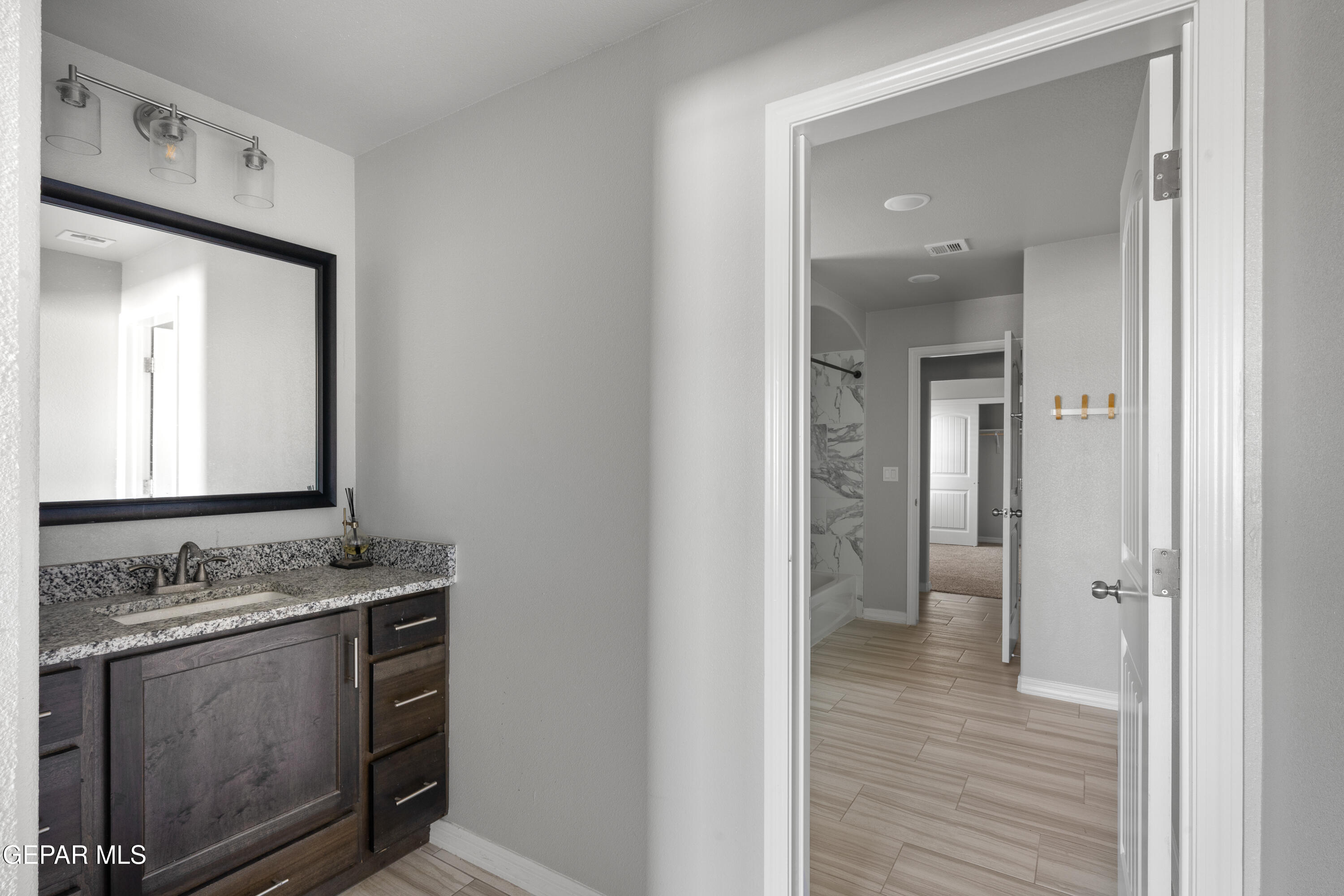 13636 Glen Vista Lane