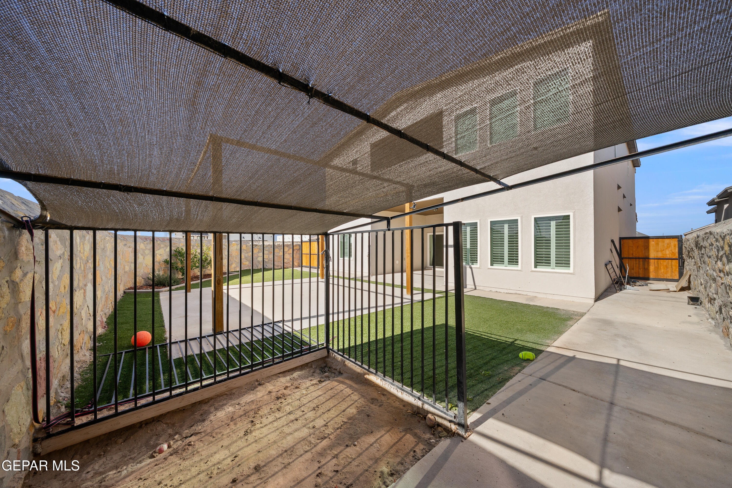 13636 Glen Vista Lane