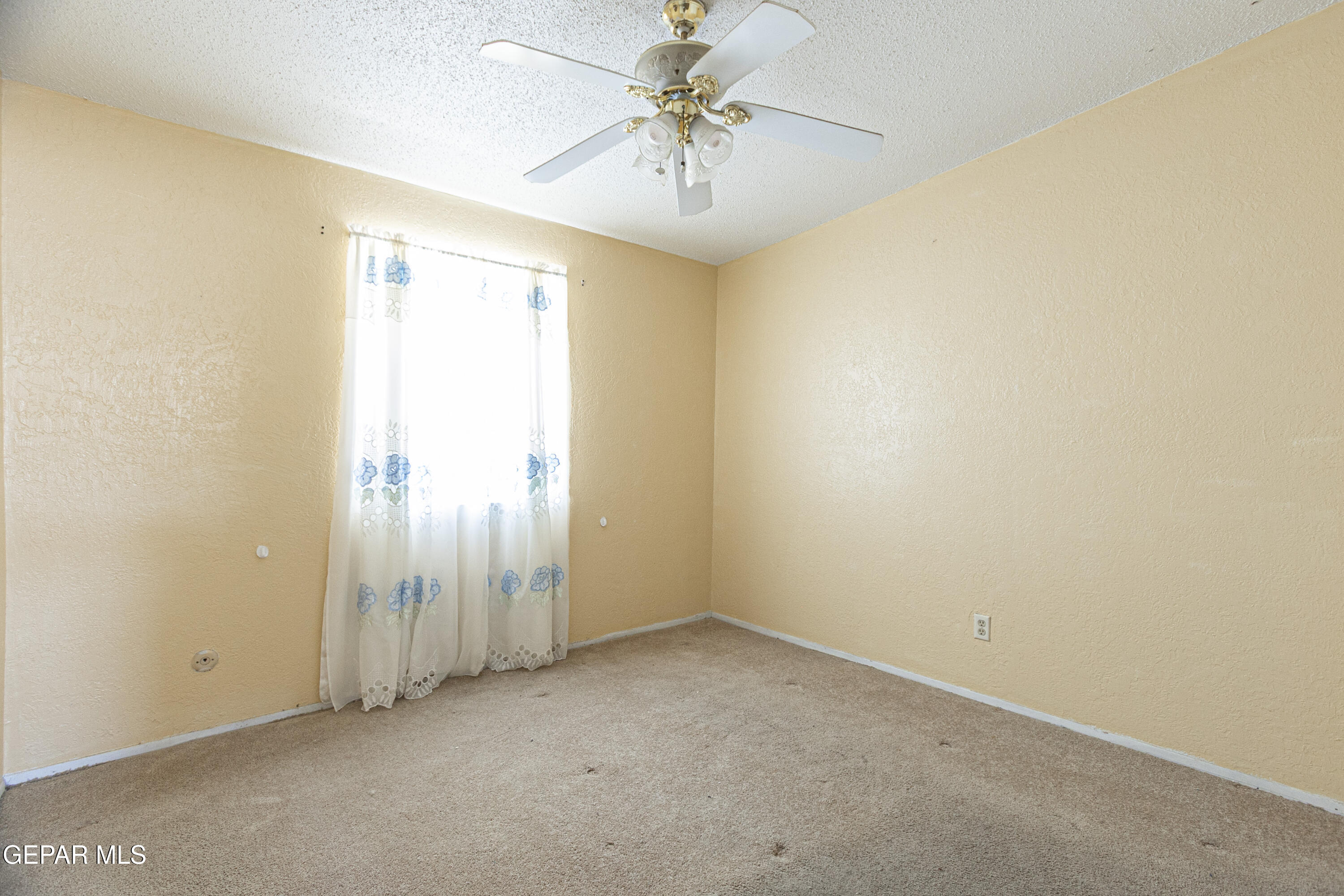 1008 KINGSWREATH Place