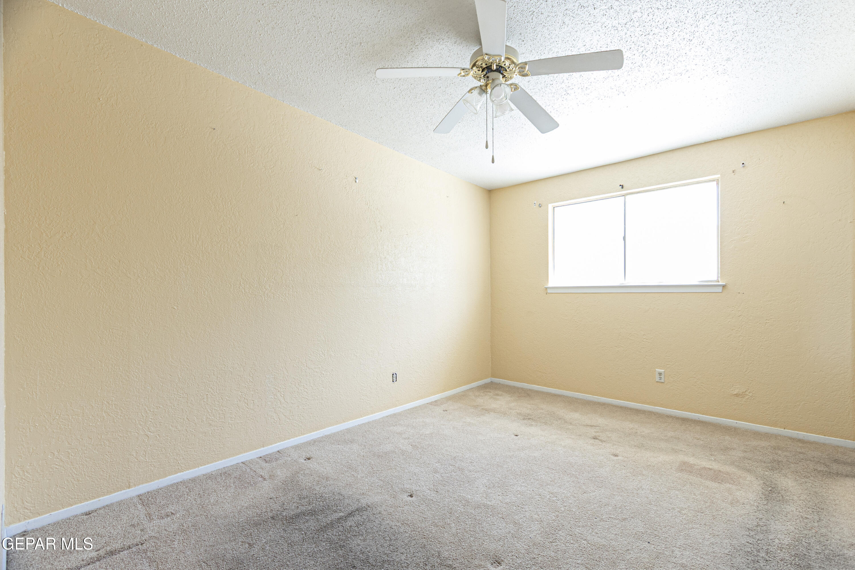 1008 KINGSWREATH Place