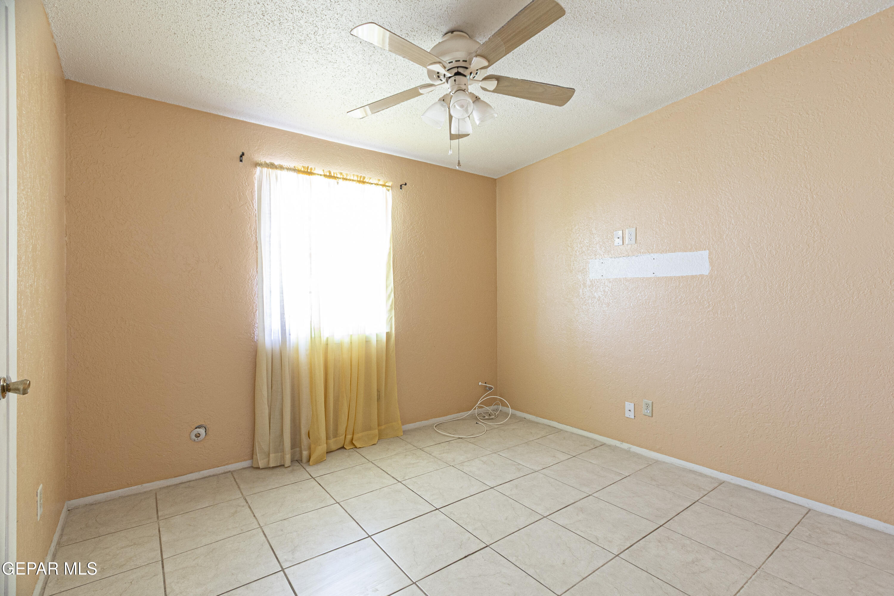 1008 KINGSWREATH Place