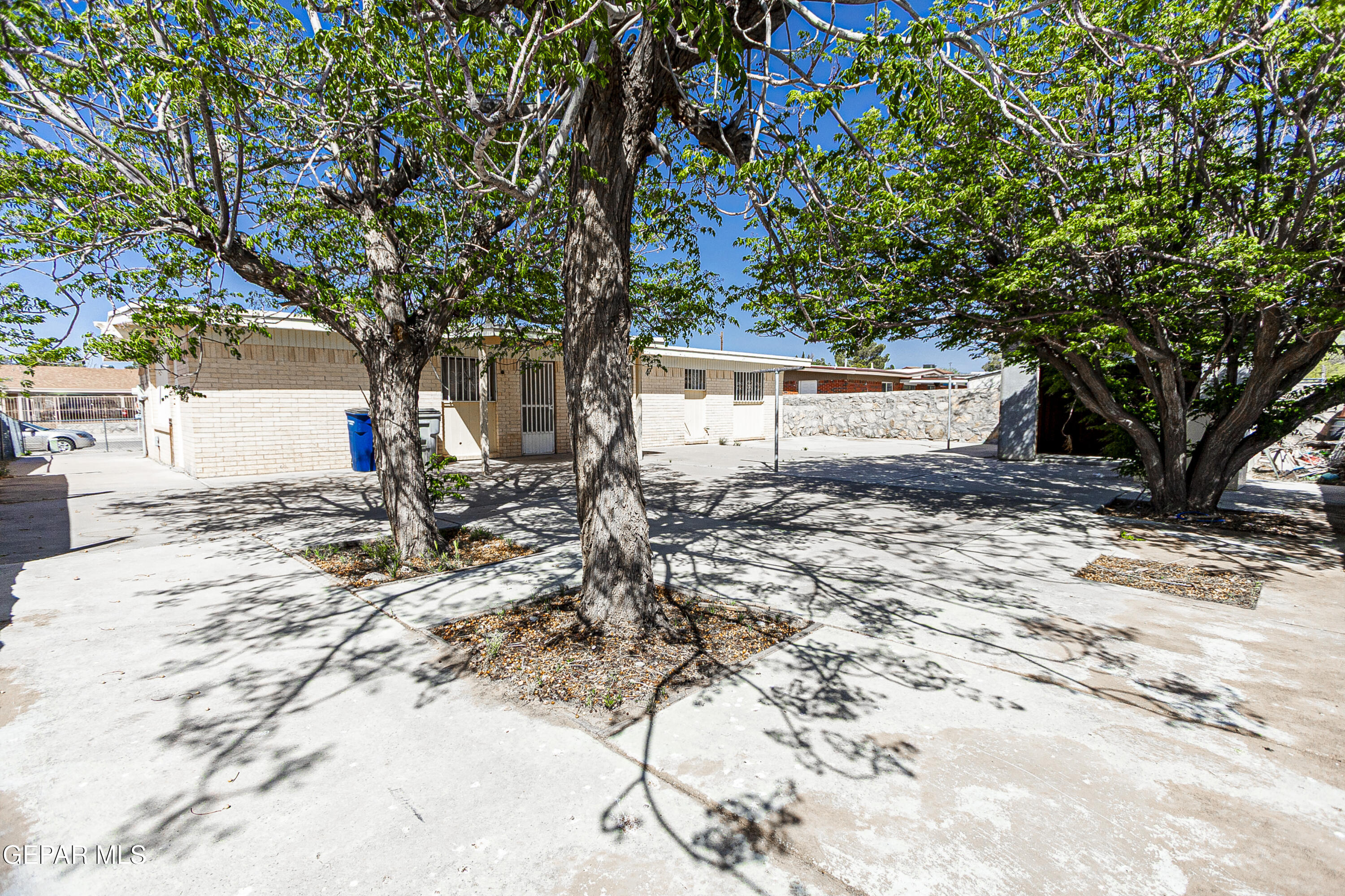 1008 KINGSWREATH Place