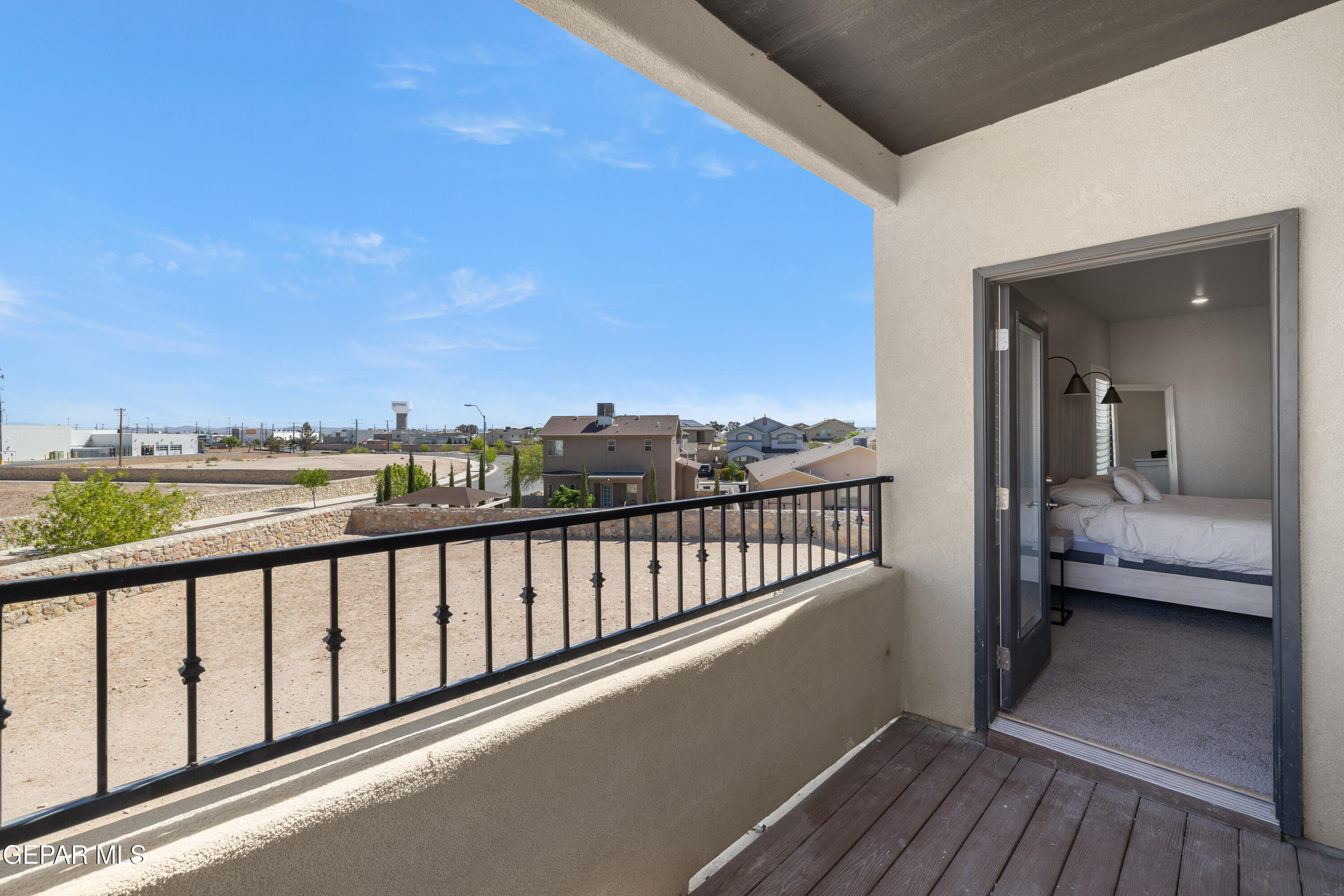 13913 Villa Vista Avenue