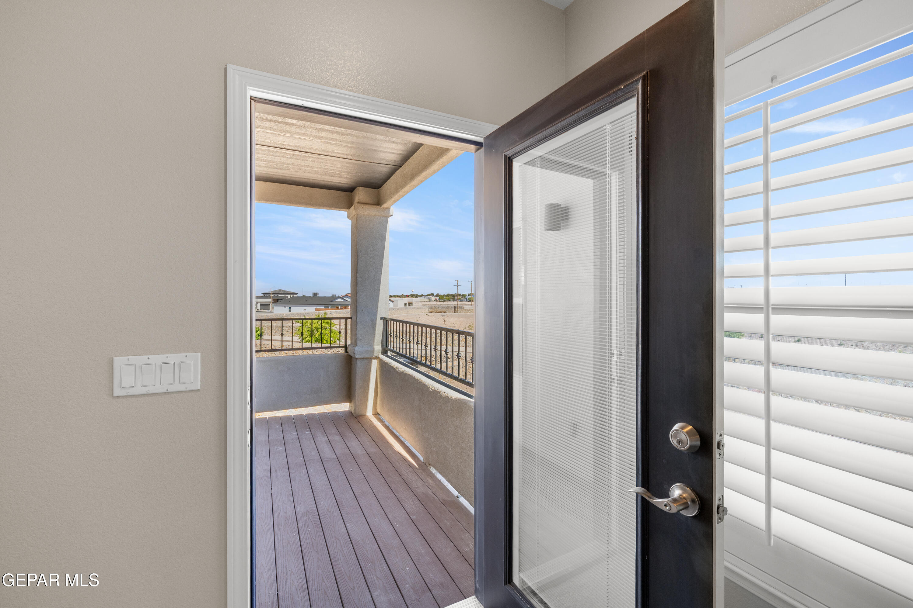 13913 Villa Vista Avenue