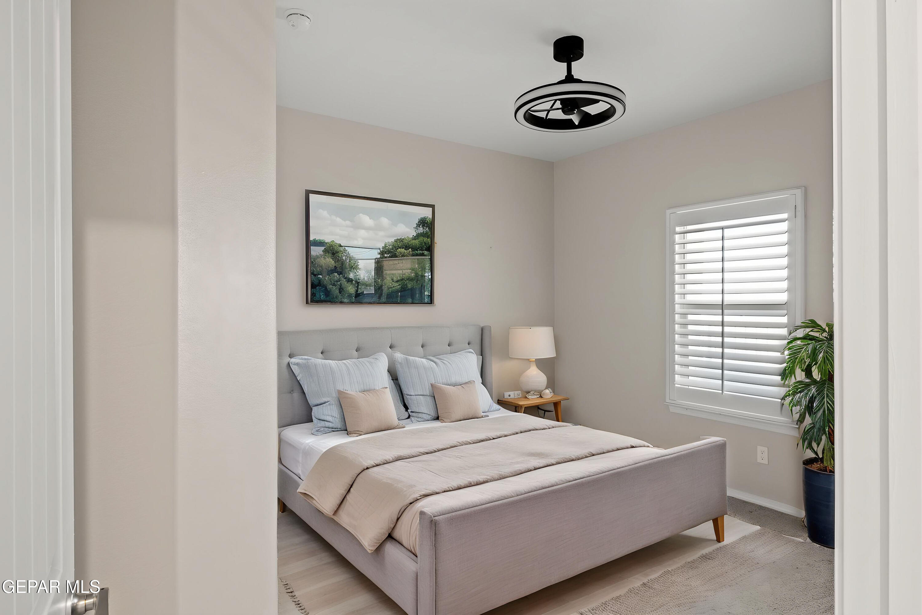 13913 Villa Vista Avenue