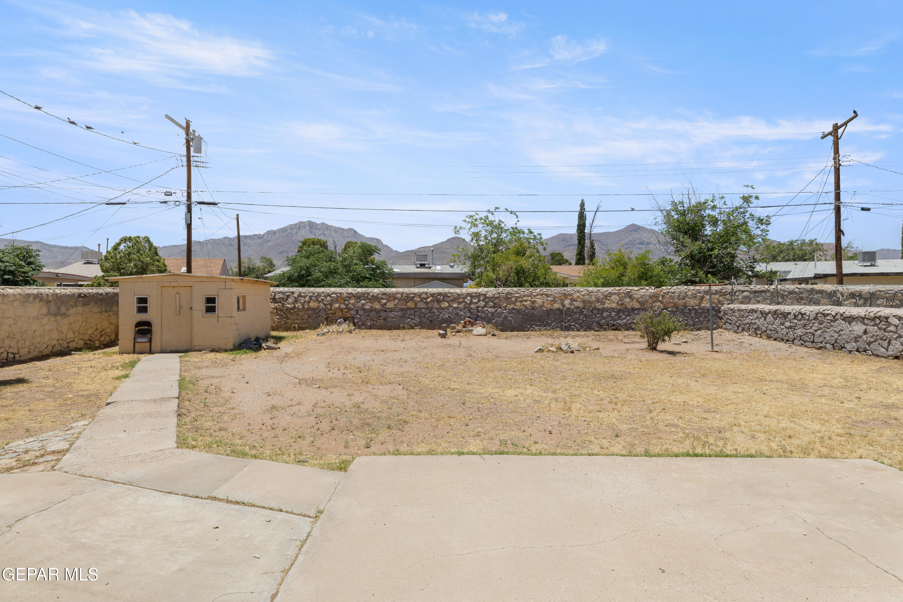 8903 STRAND Lane