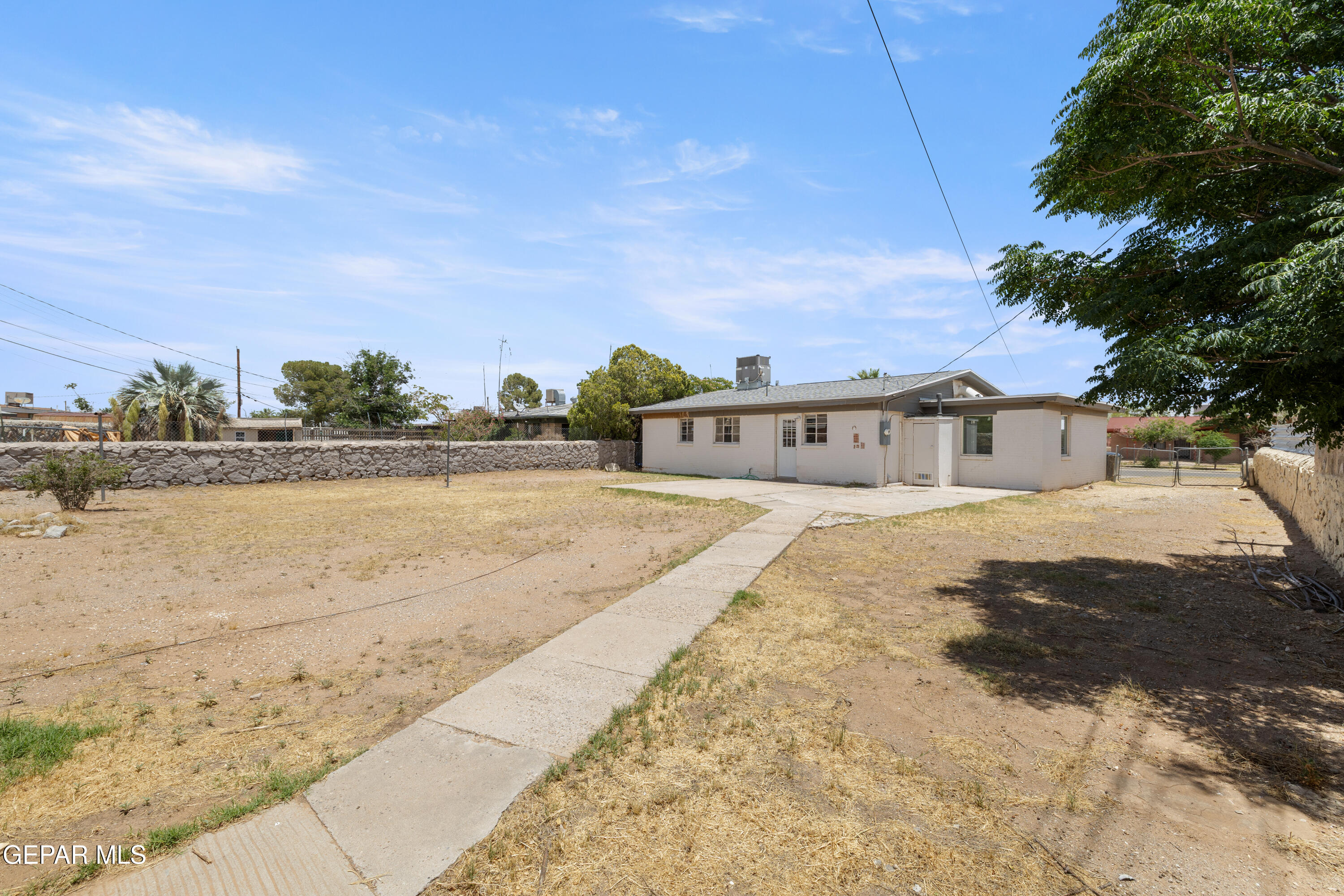 8903 STRAND Lane