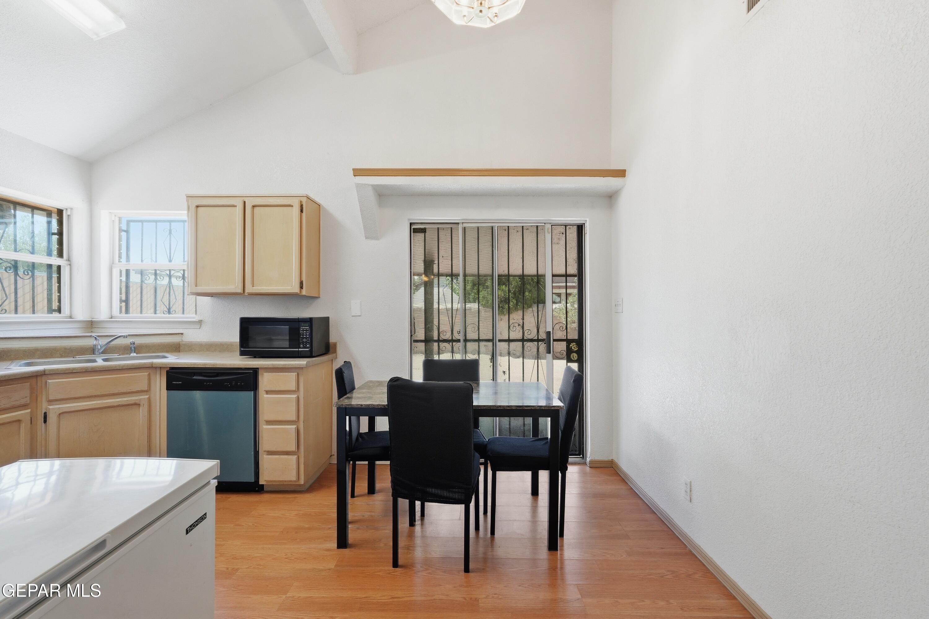 12224 PEDRO FIGARI Avenue