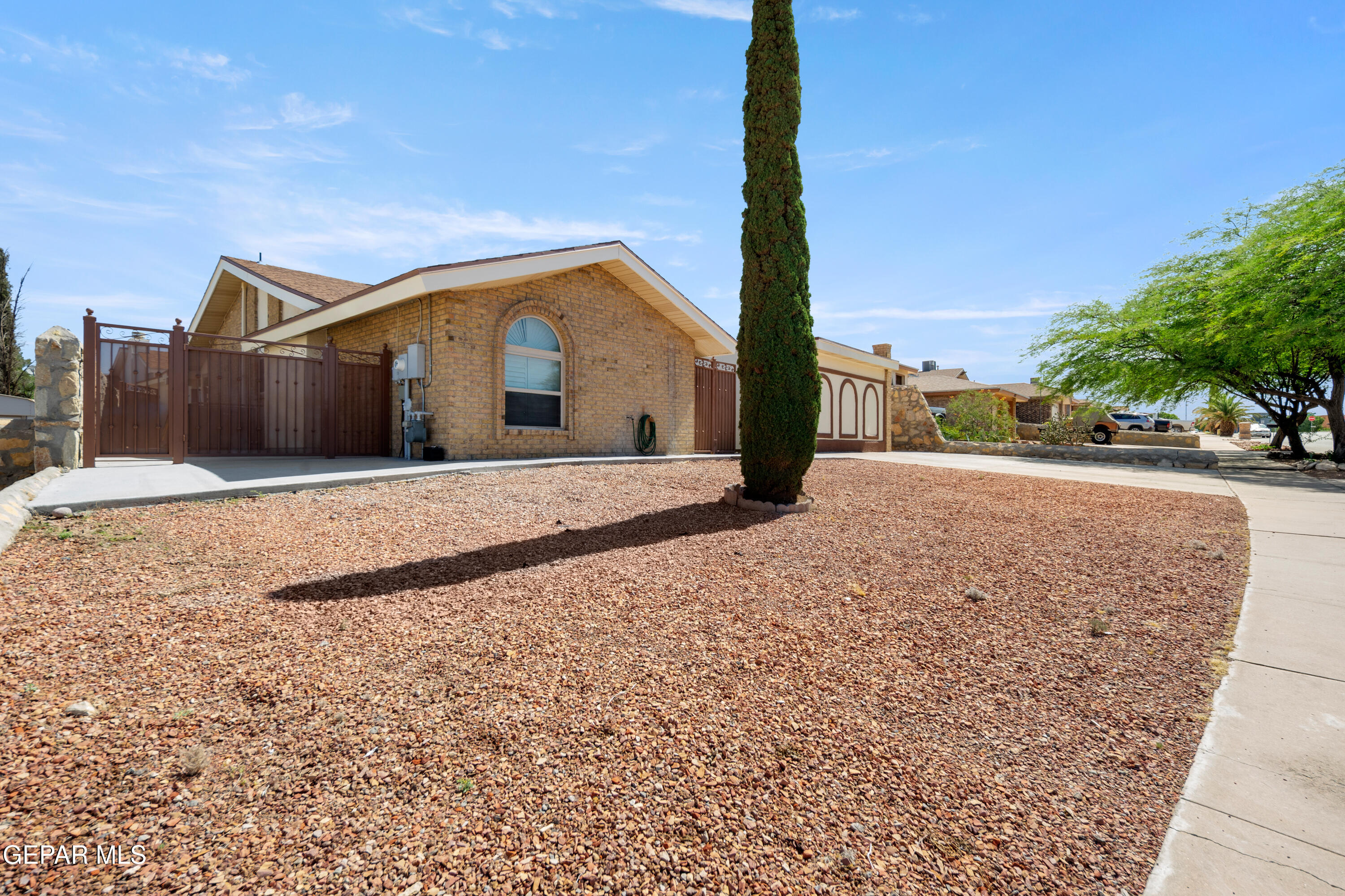 11729 FRED PERRY Drive
