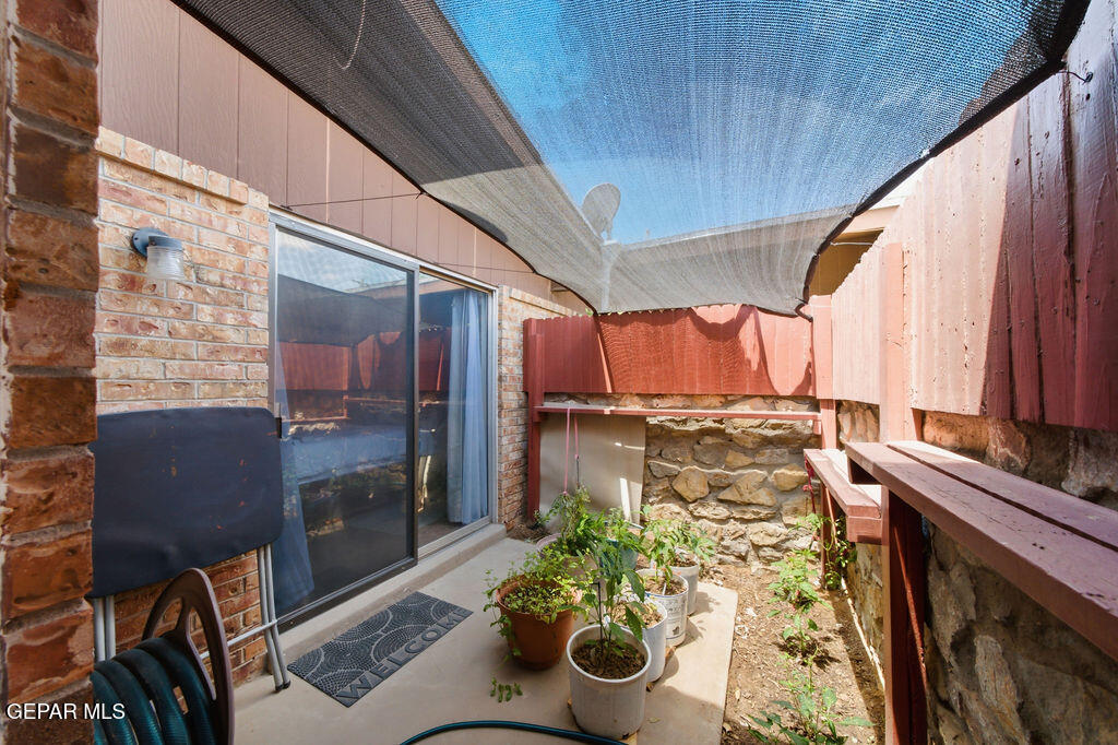 2701 RED SAILS Drive AD