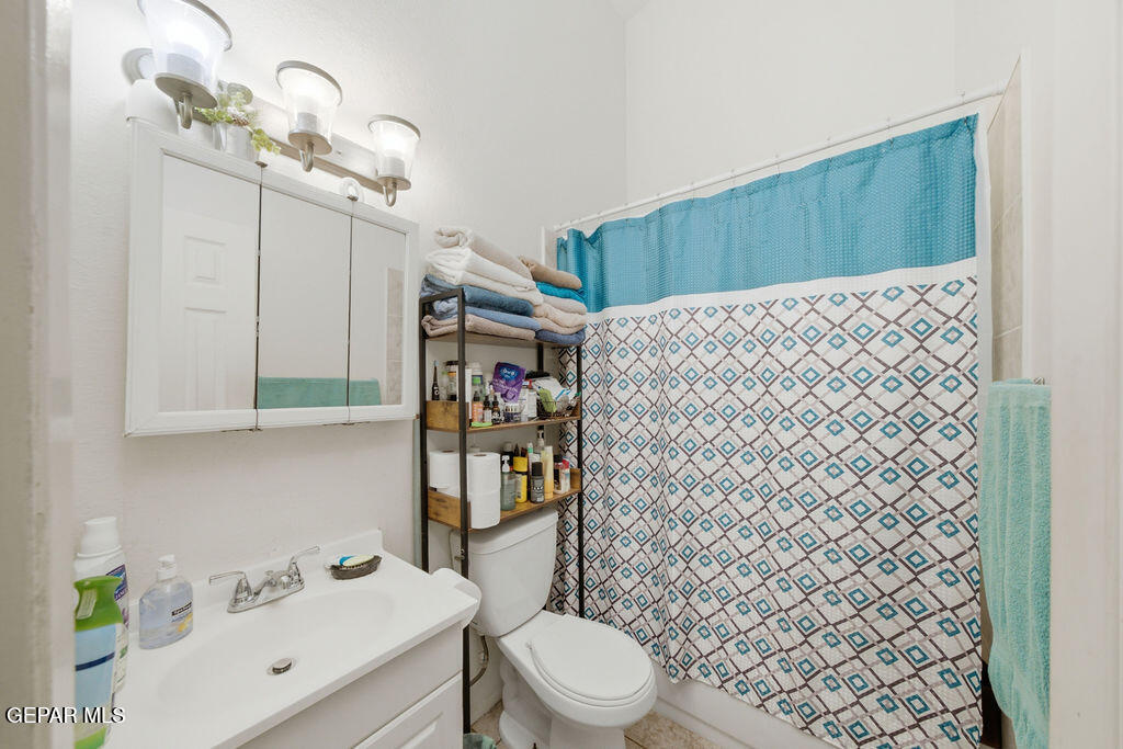 2701 RED SAILS Drive AD