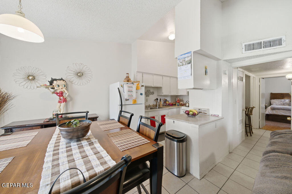2701 RED SAILS Drive AD