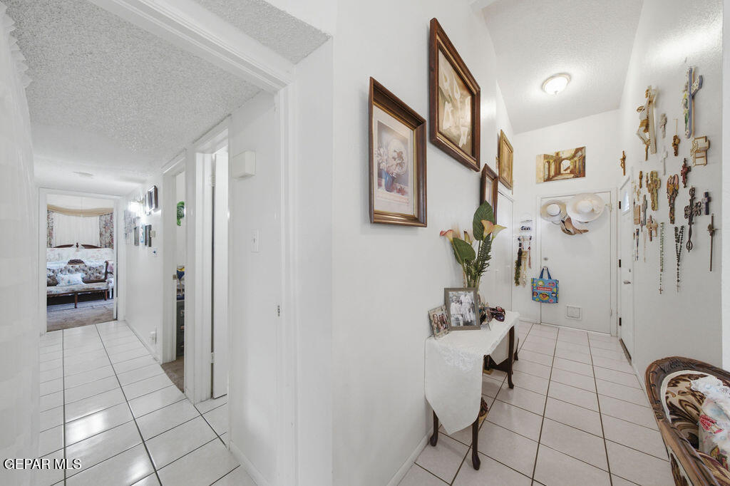 2701 RED SAILS Drive AD