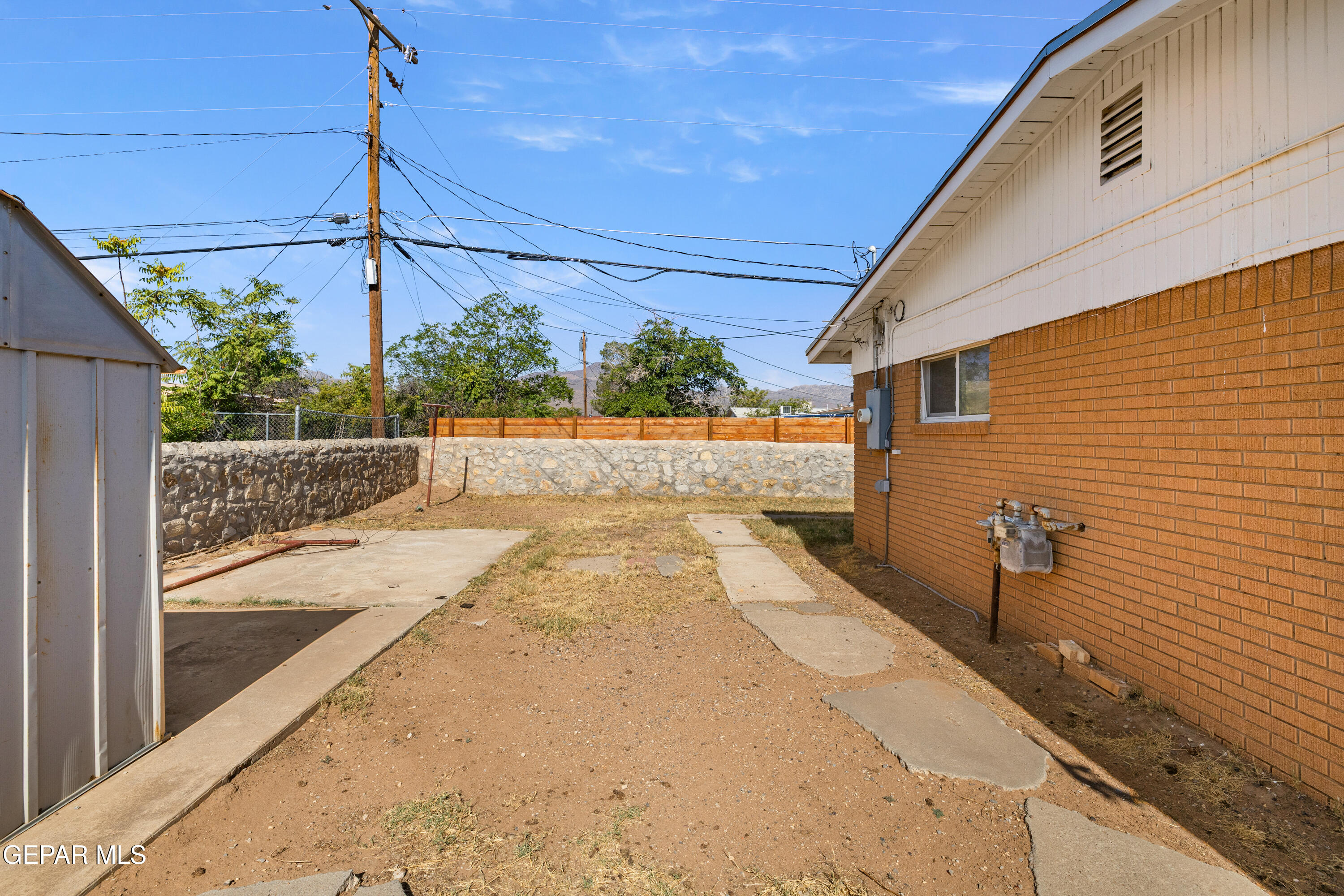 10329 MCCOMBS Street