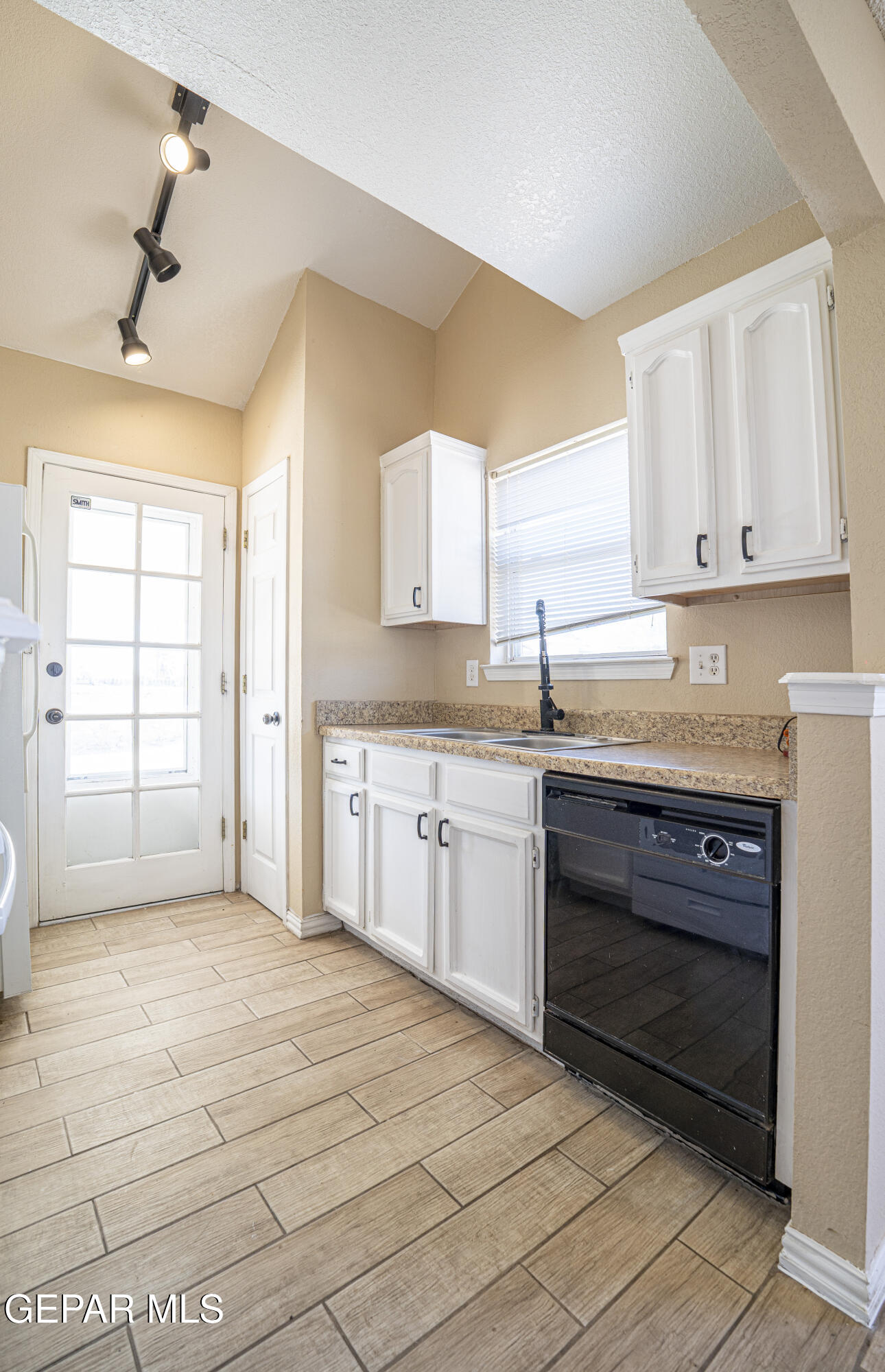 11000 Thatcher Pond Lane