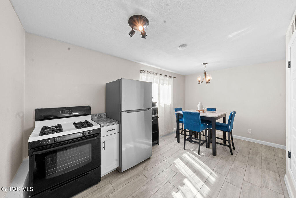 7441 Alameda Avenue 11