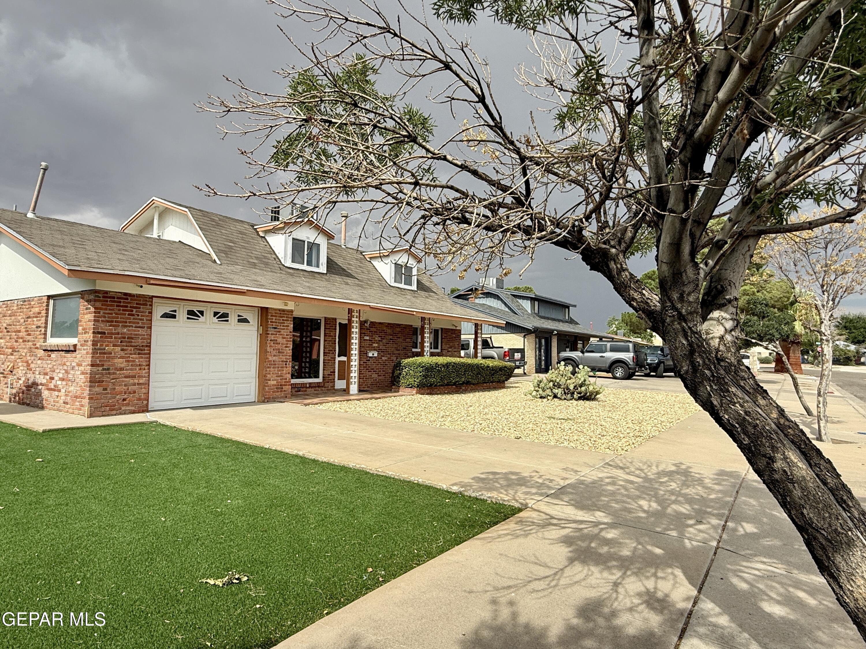 10125 CHEZELLE Drive