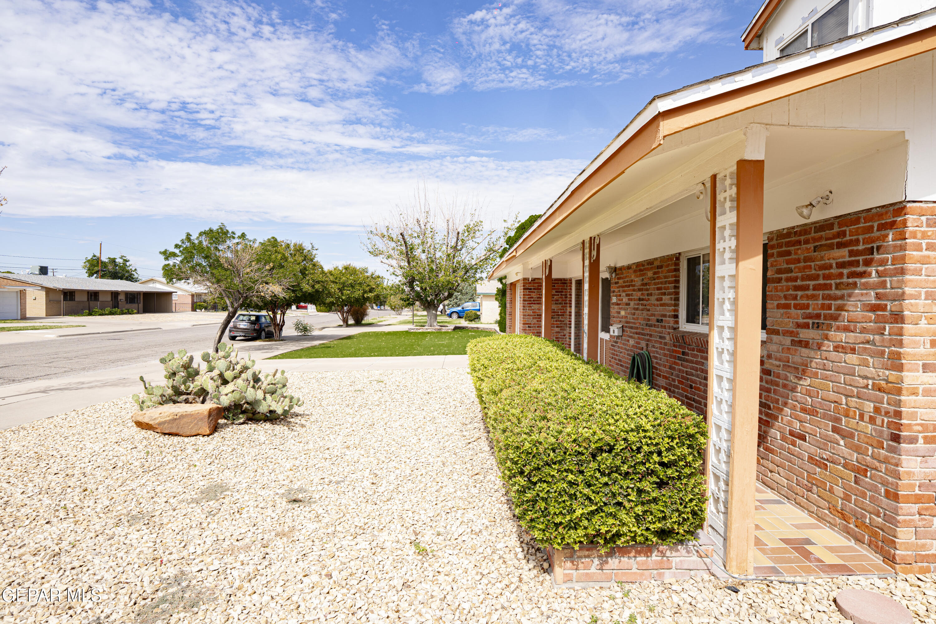10125 CHEZELLE Drive