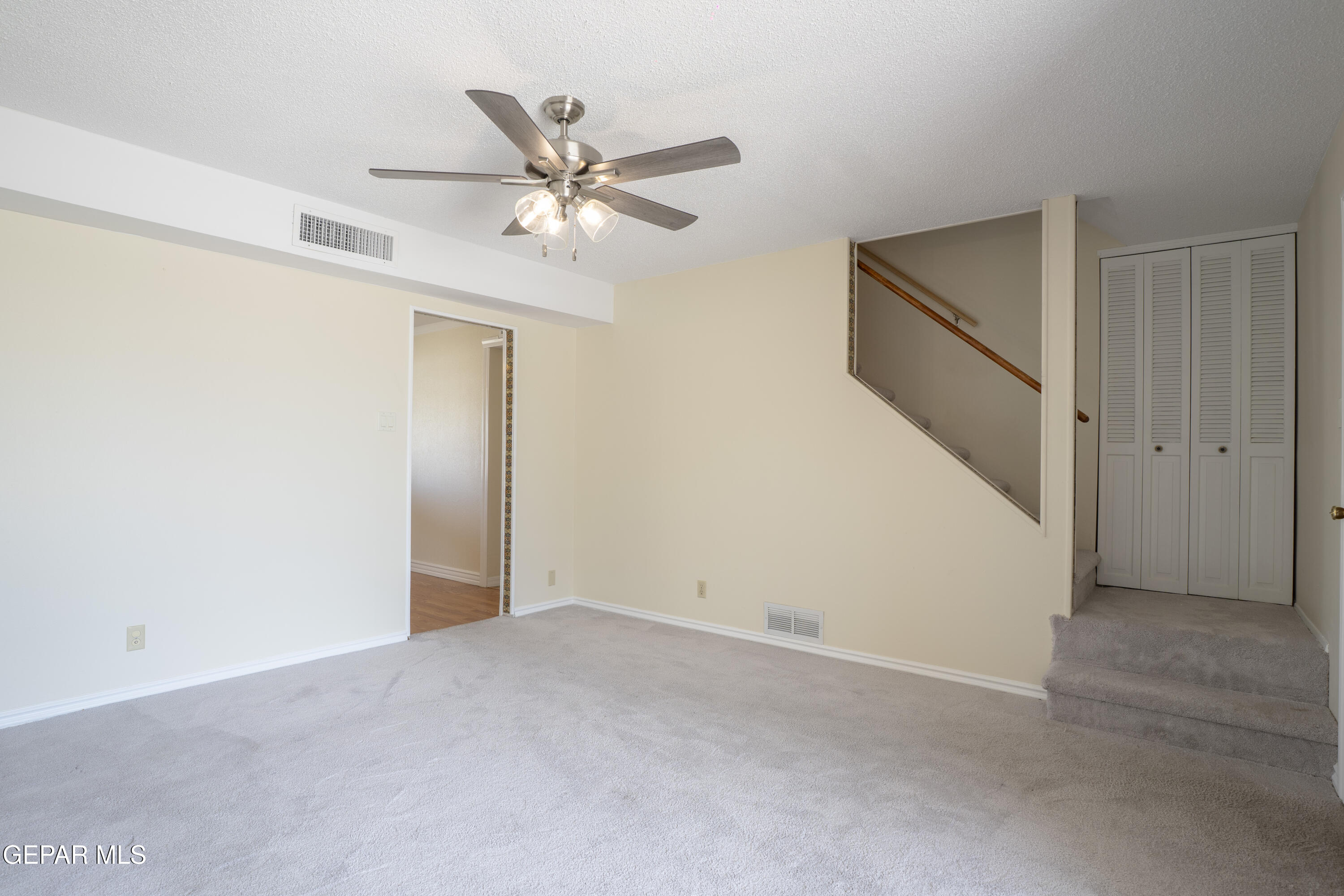 10125 CHEZELLE Drive