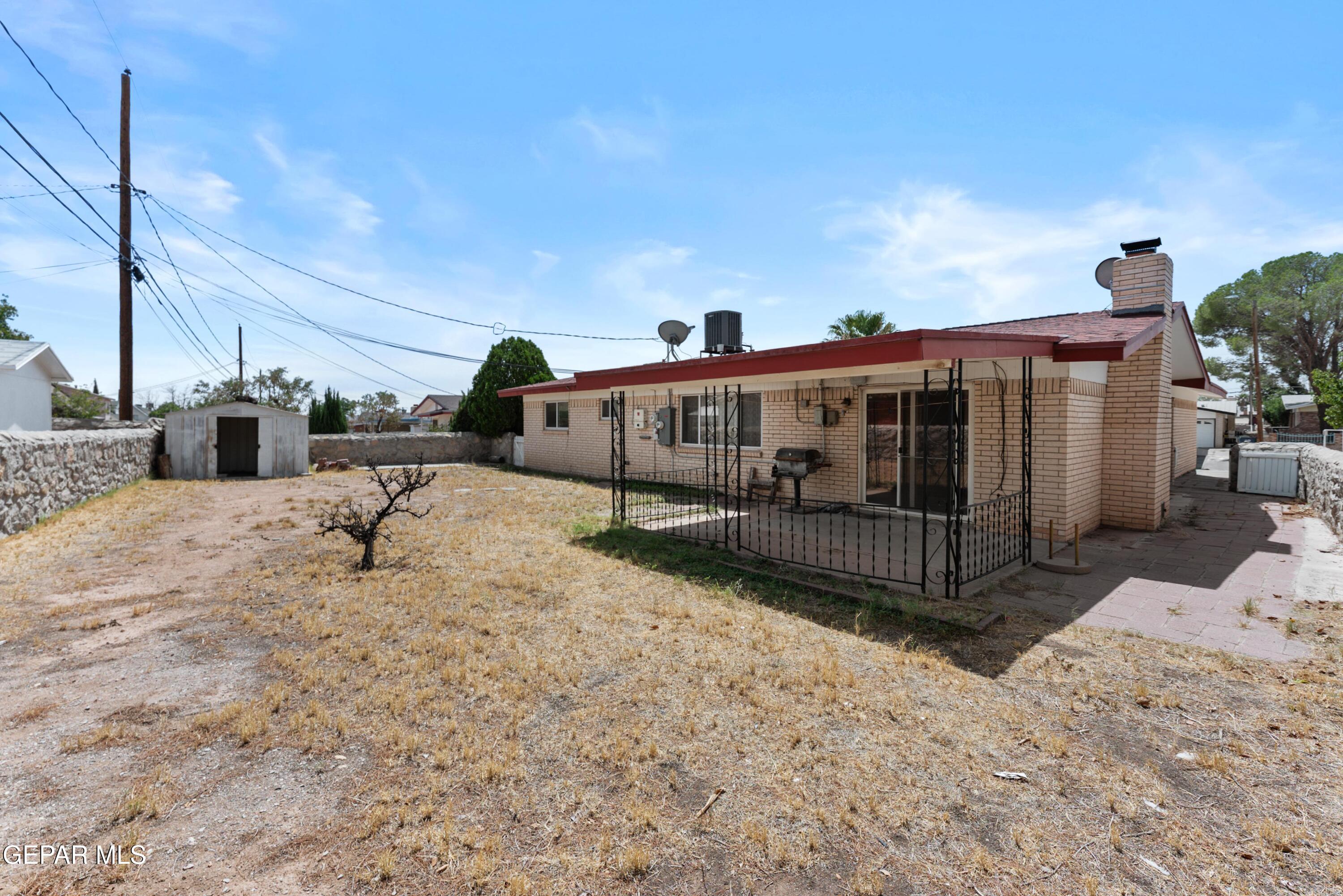 4749 TUMBLEWEED Avenue