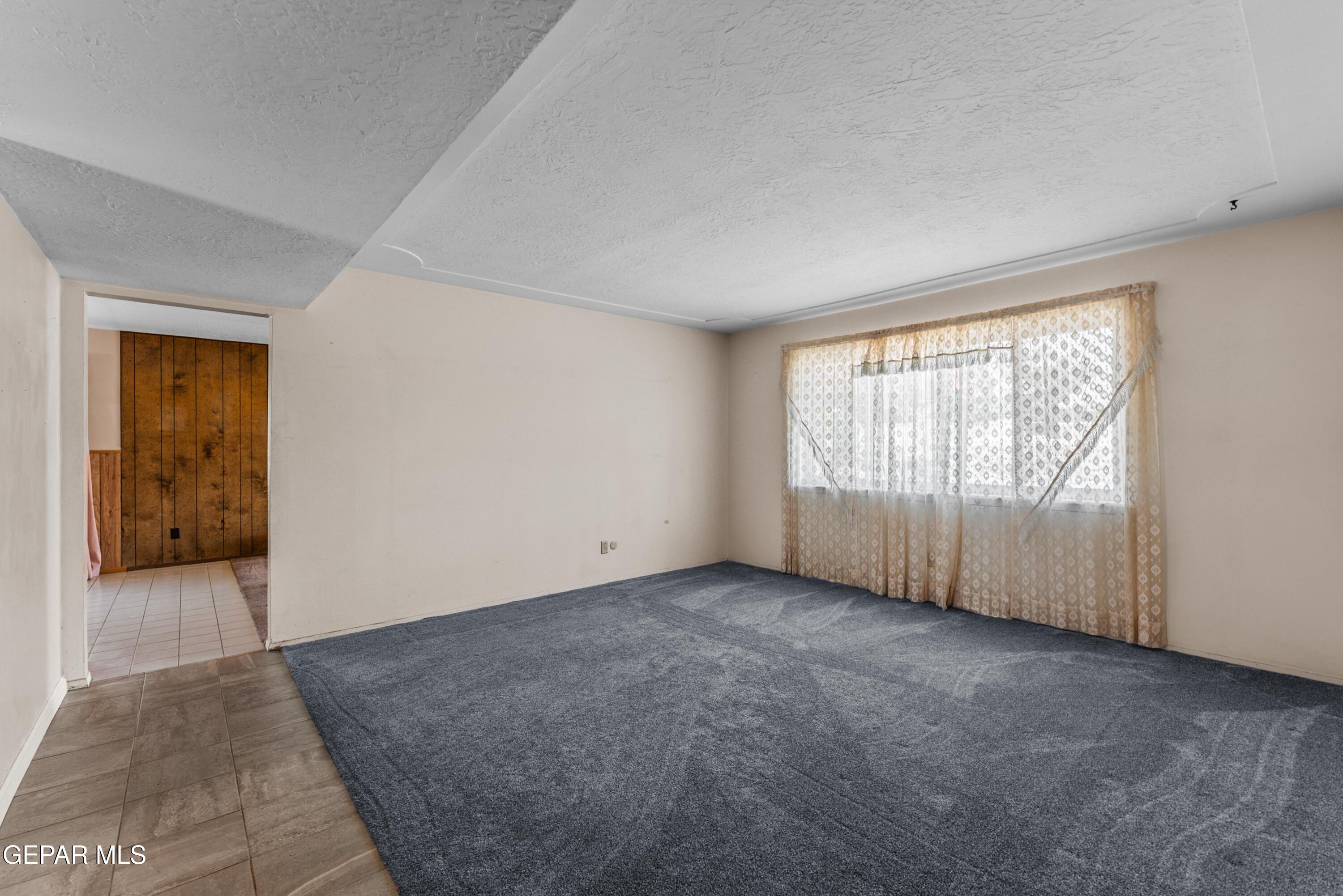 4749 TUMBLEWEED Avenue