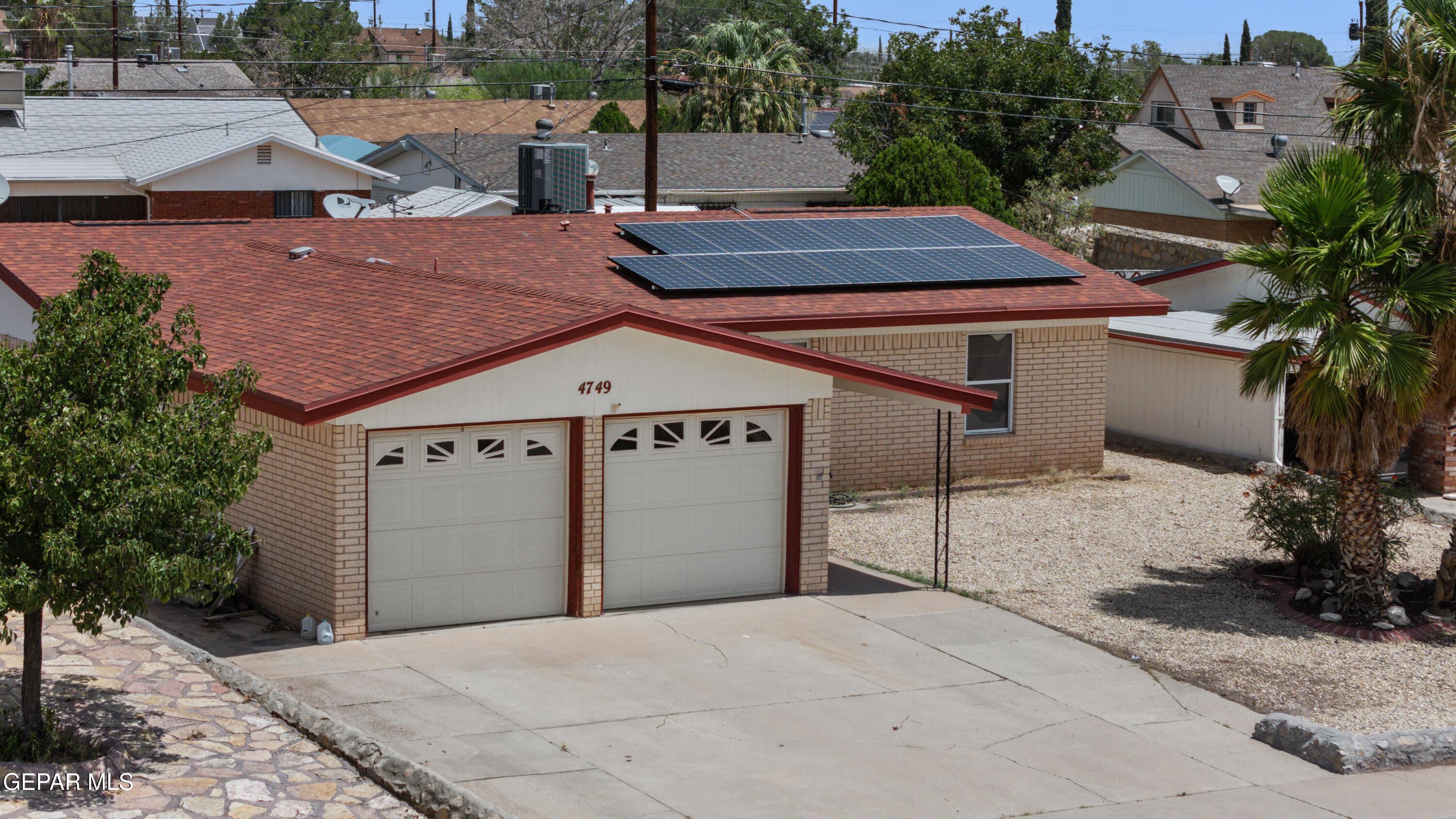 4749 TUMBLEWEED Avenue