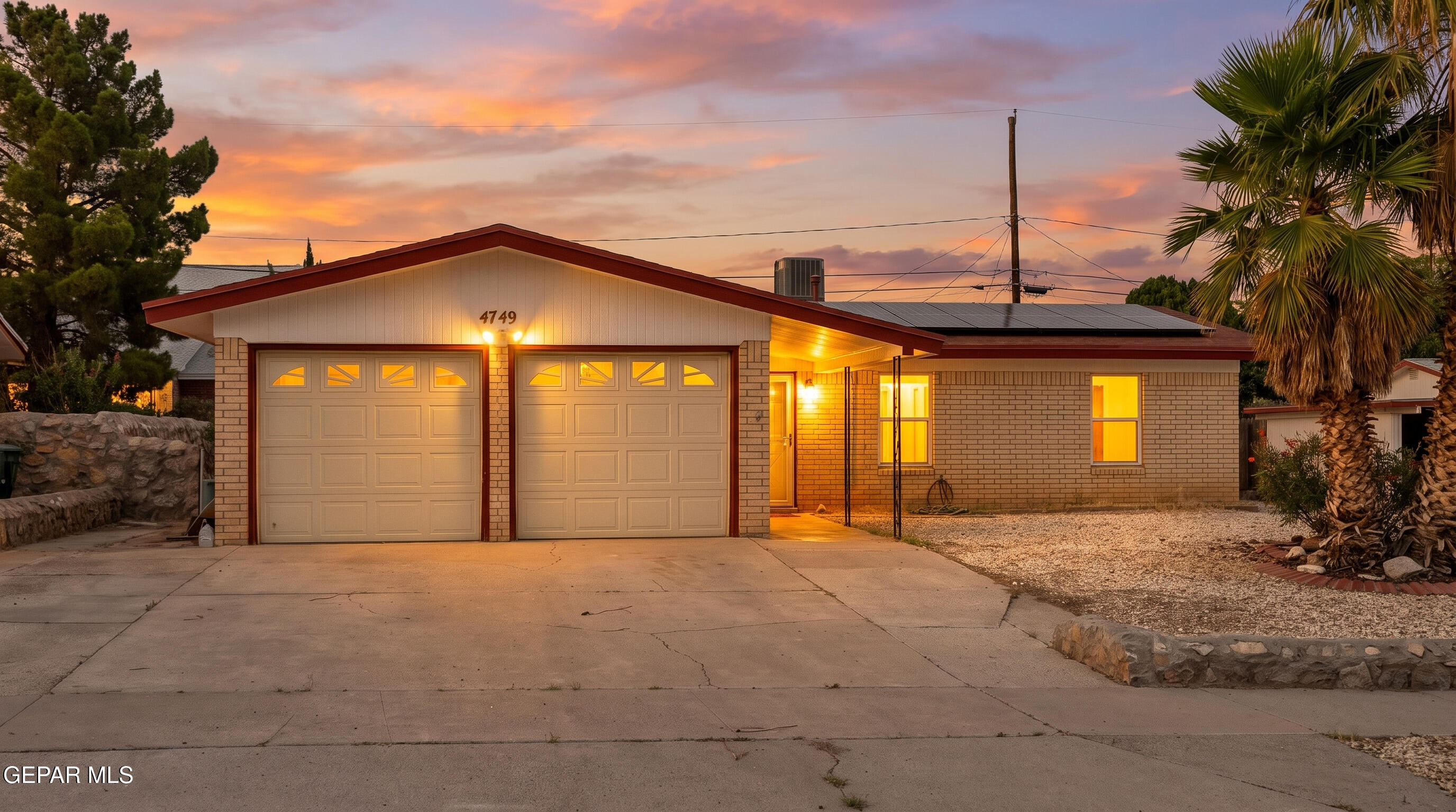 4749 TUMBLEWEED Avenue