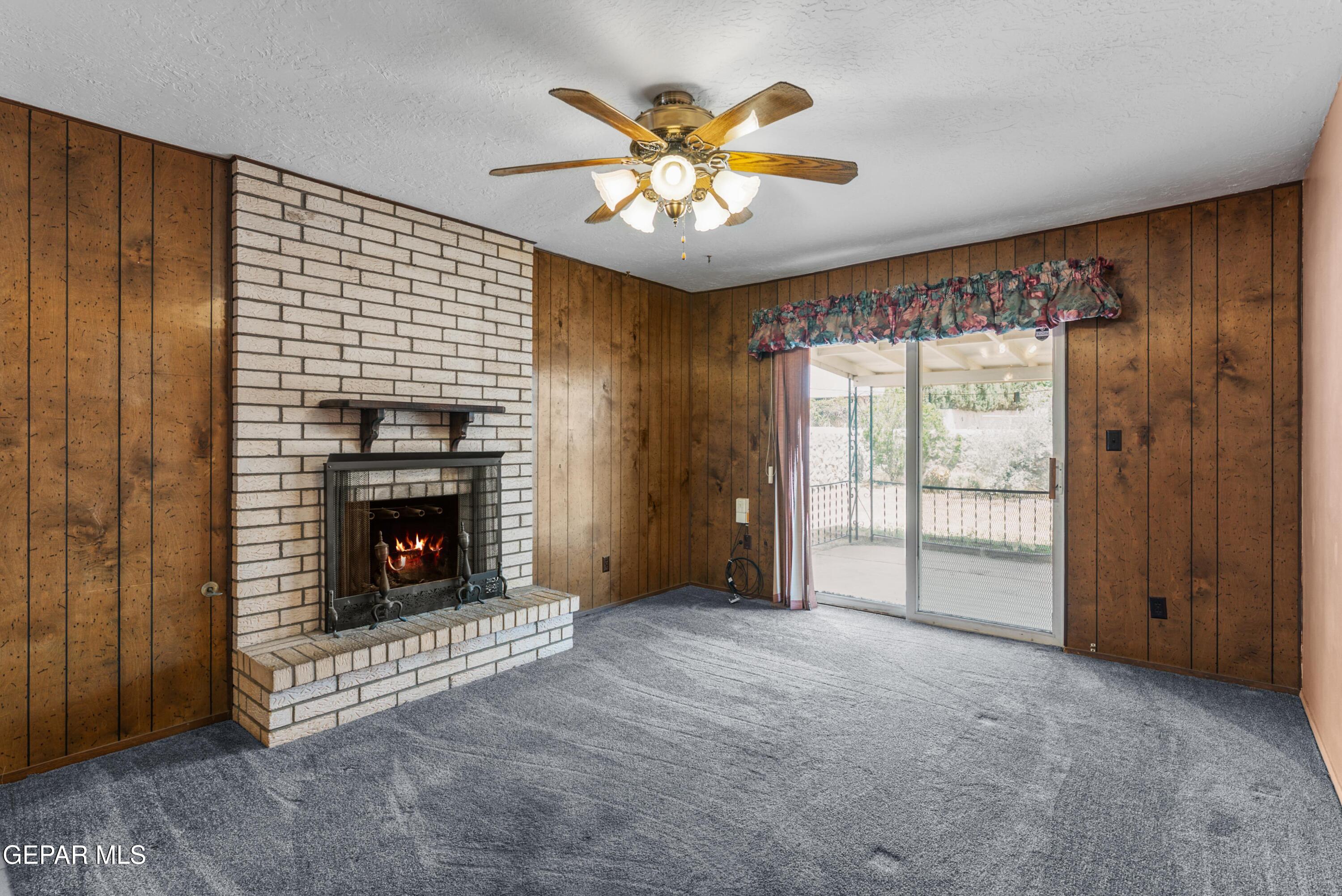 4749 TUMBLEWEED Avenue
