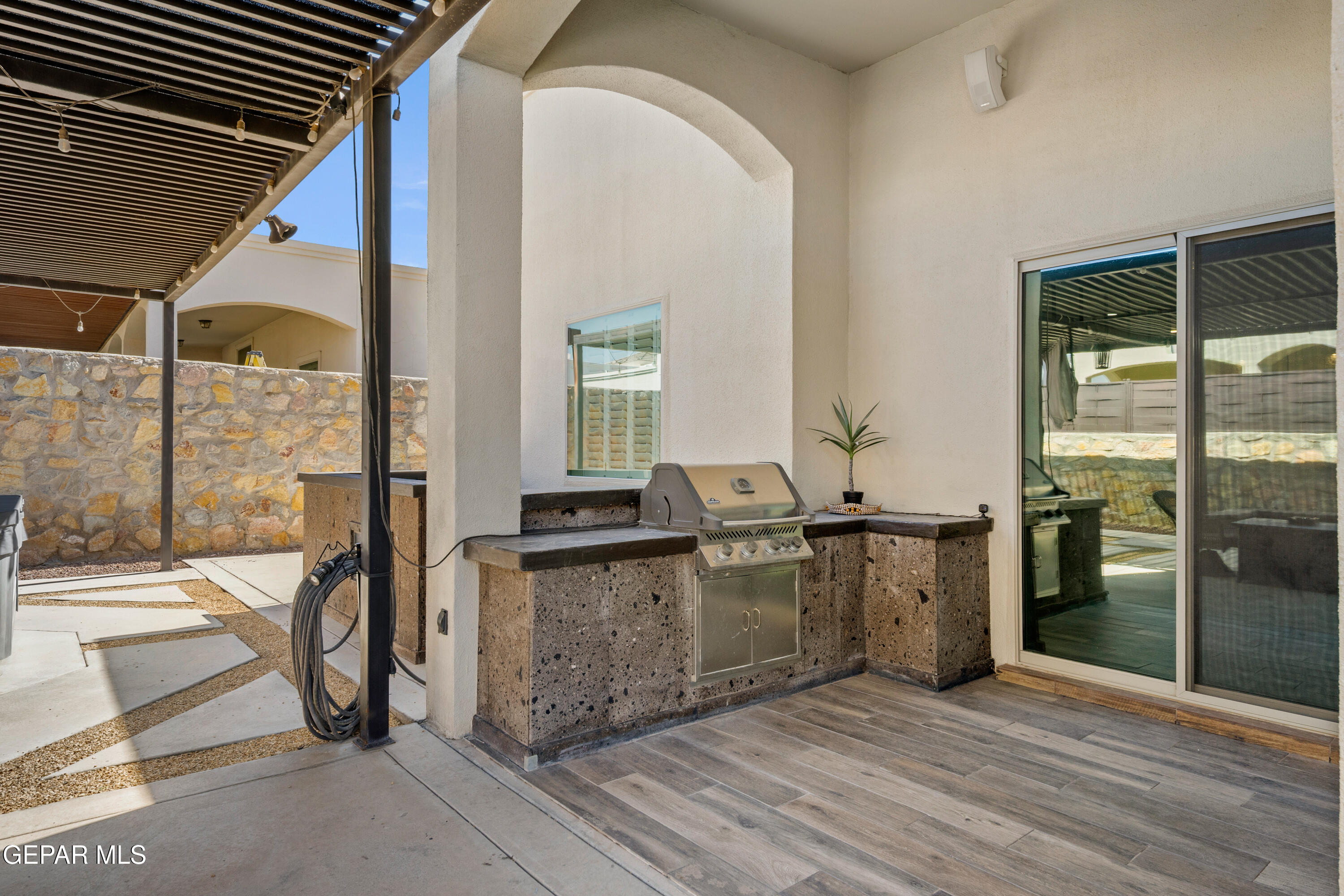 12261 CLIFTON HILL Road
