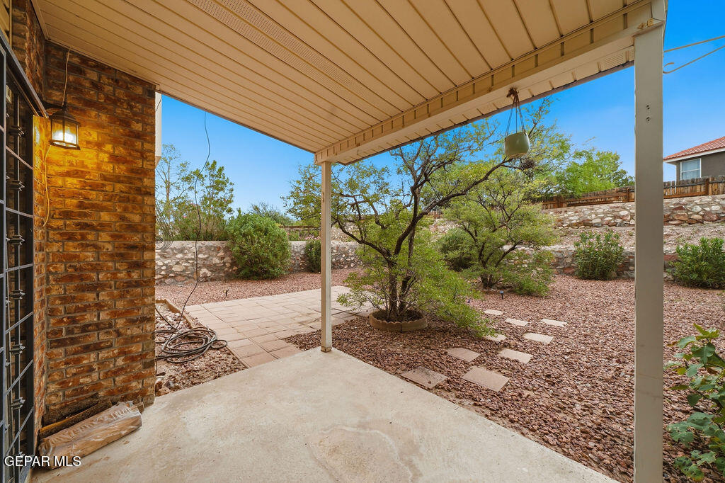 848 CLOUDBURST Drive