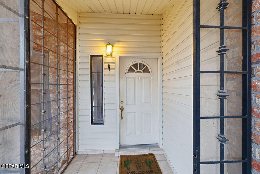 848 CLOUDBURST Drive