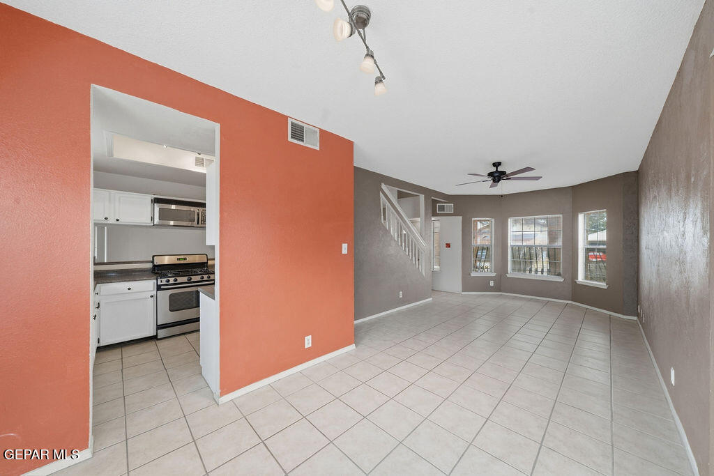 848 CLOUDBURST Drive