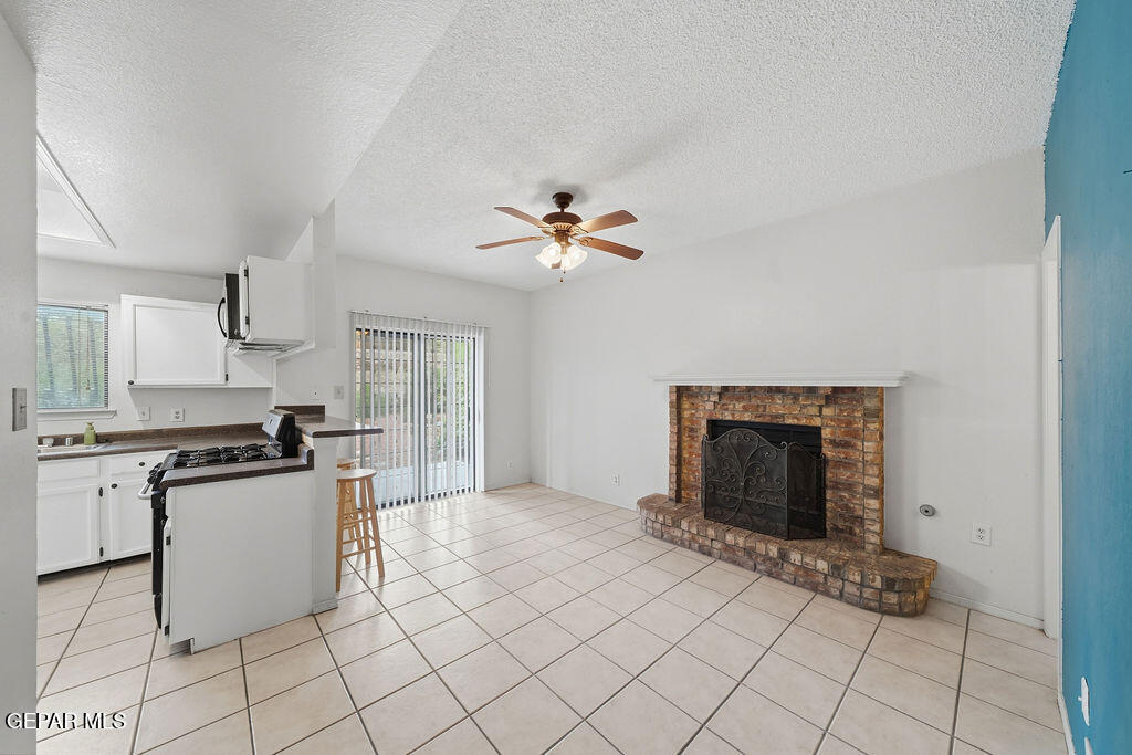 848 CLOUDBURST Drive