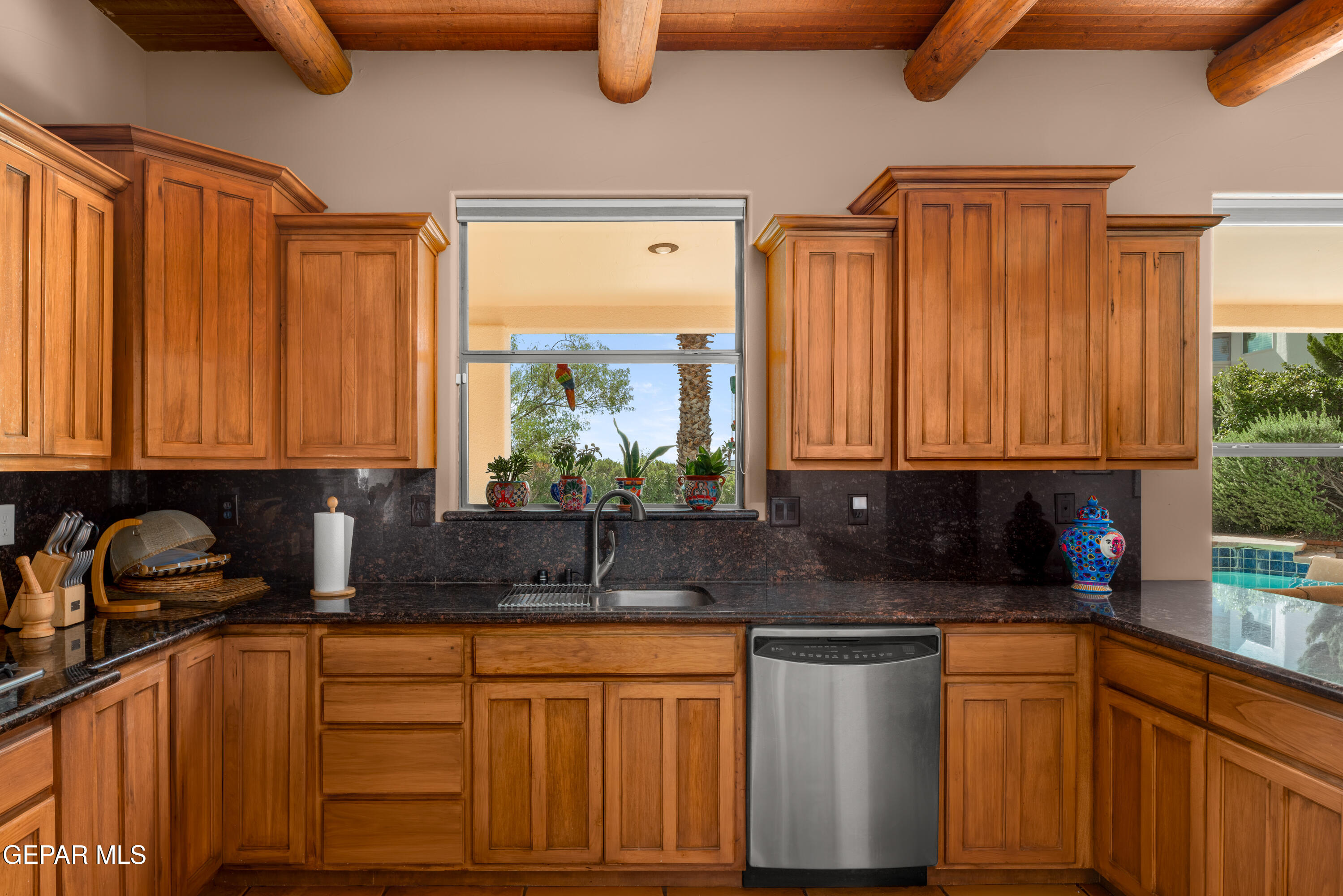 1142 CALLE PARQUE Drive