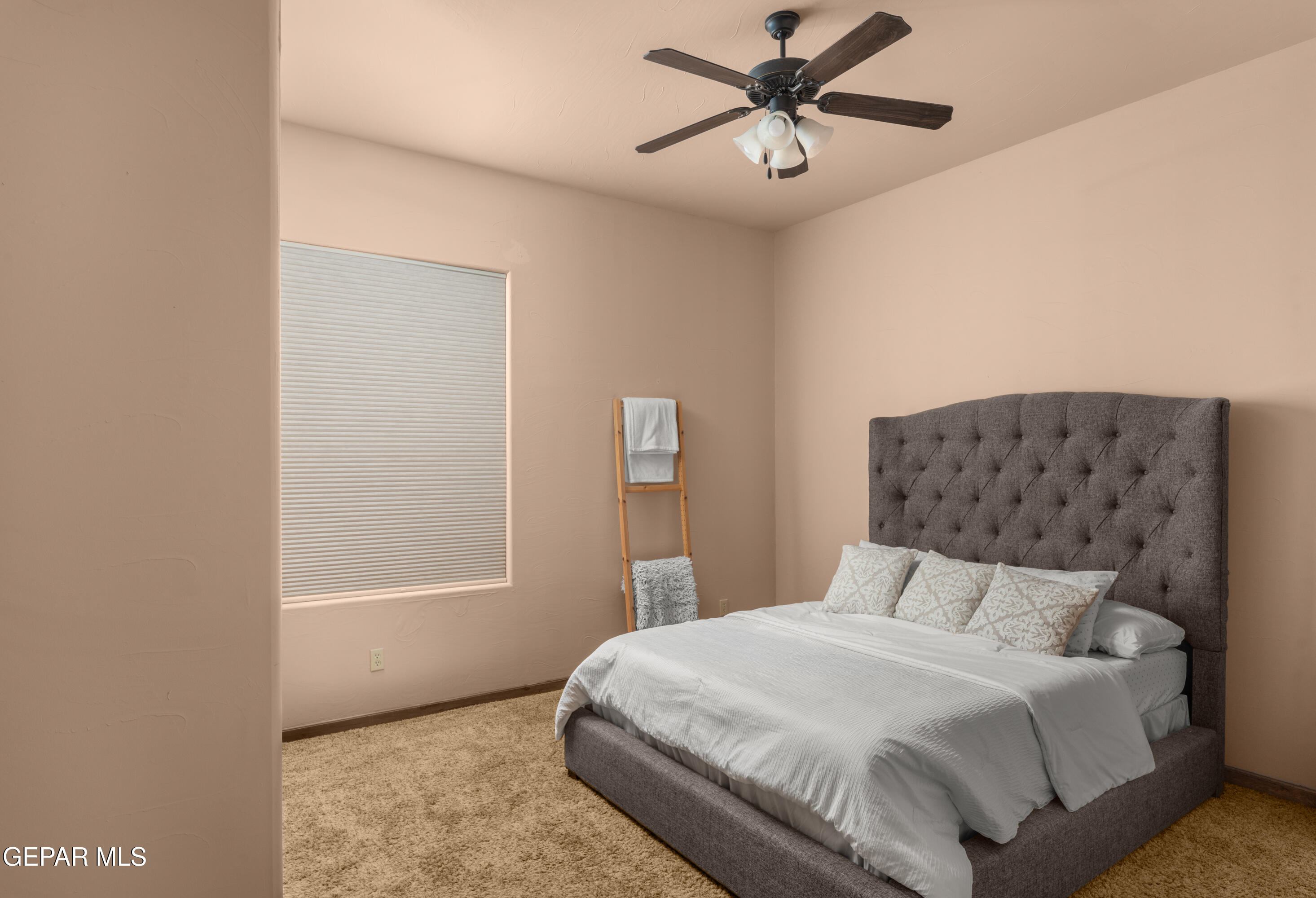 1142 CALLE PARQUE Drive