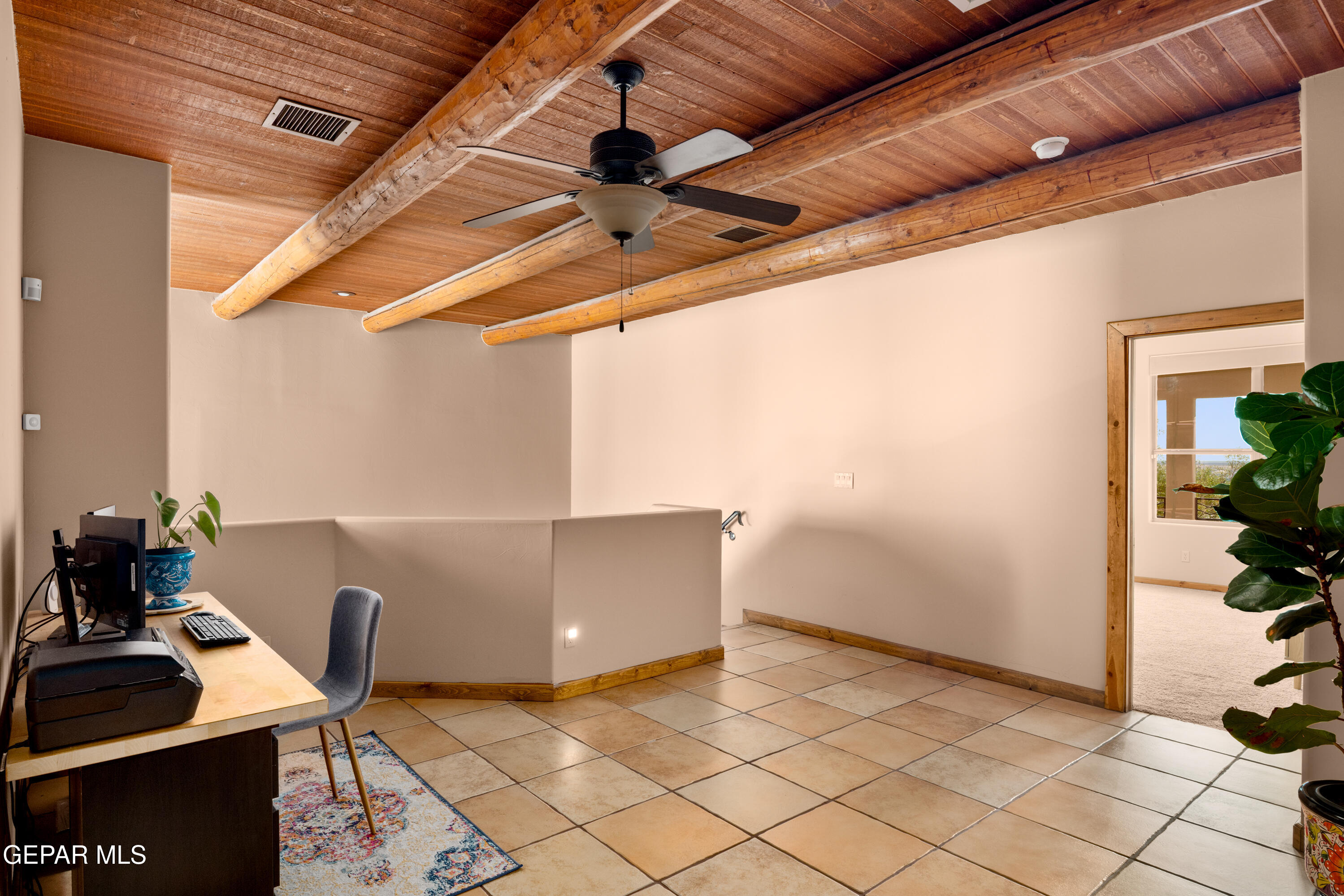 1142 CALLE PARQUE Drive